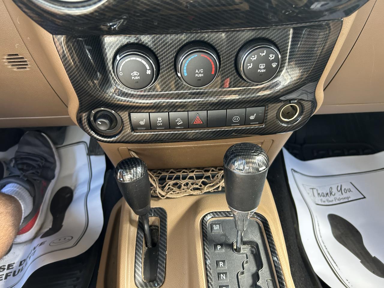 Jeep Wrangler Unlimited 4WD 4dr Sahara 2011