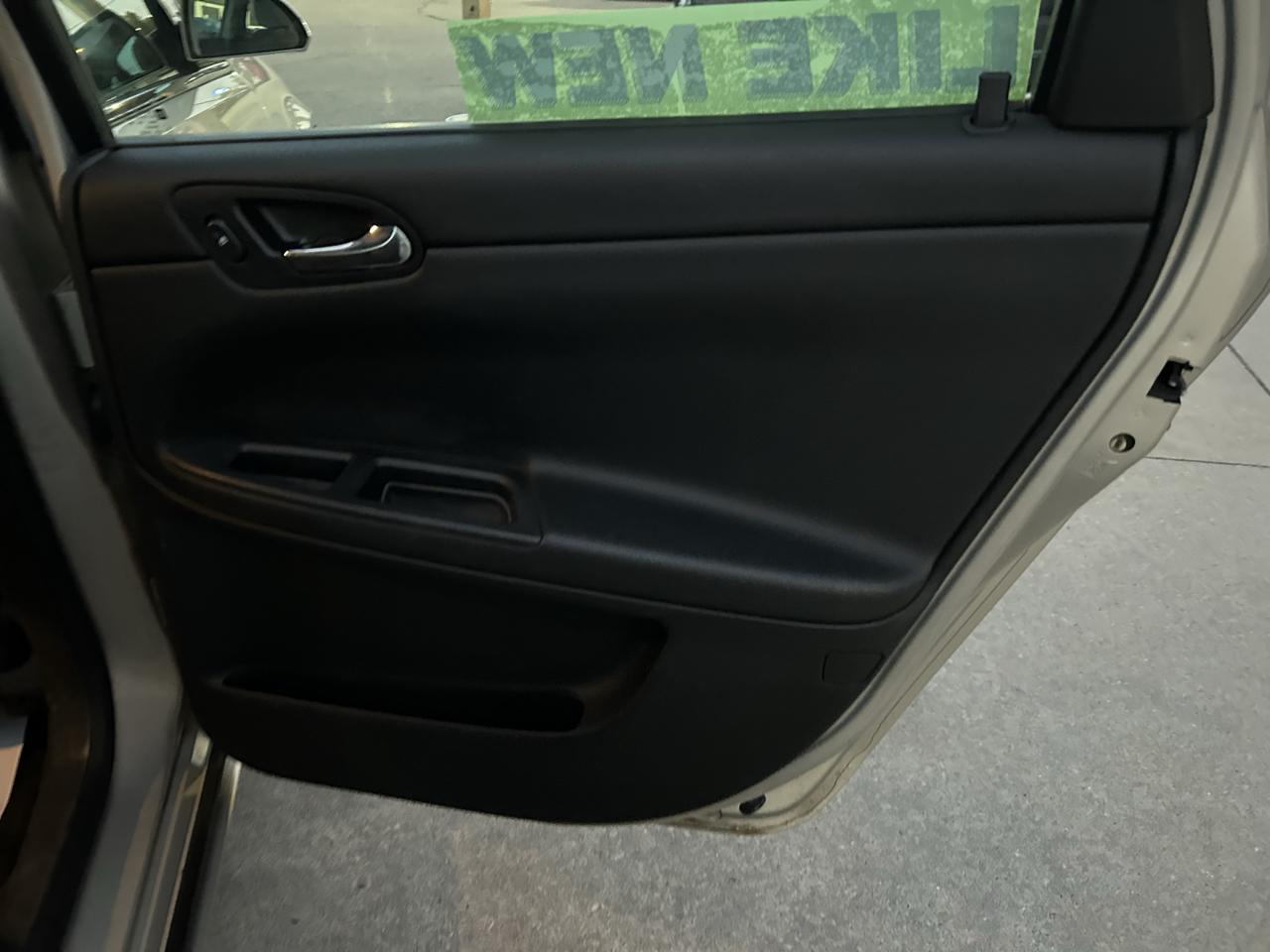 Chevrolet Impala 4dr Sdn 3.5L LT 2008
