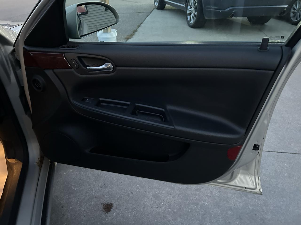 Chevrolet Impala 4dr Sdn 3.5L LT 2008