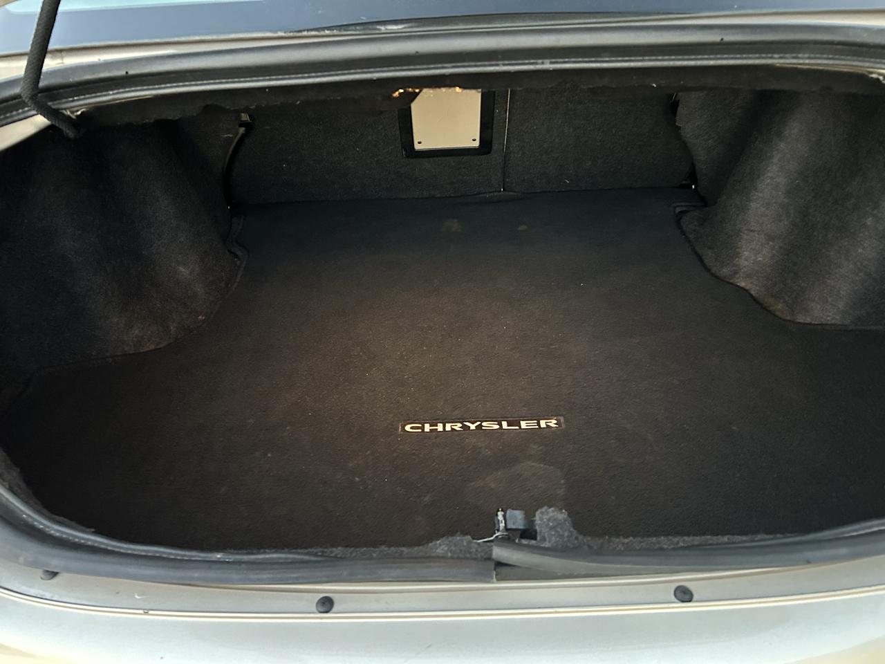 Chrysler 200 4dr Sdn Touring 2013