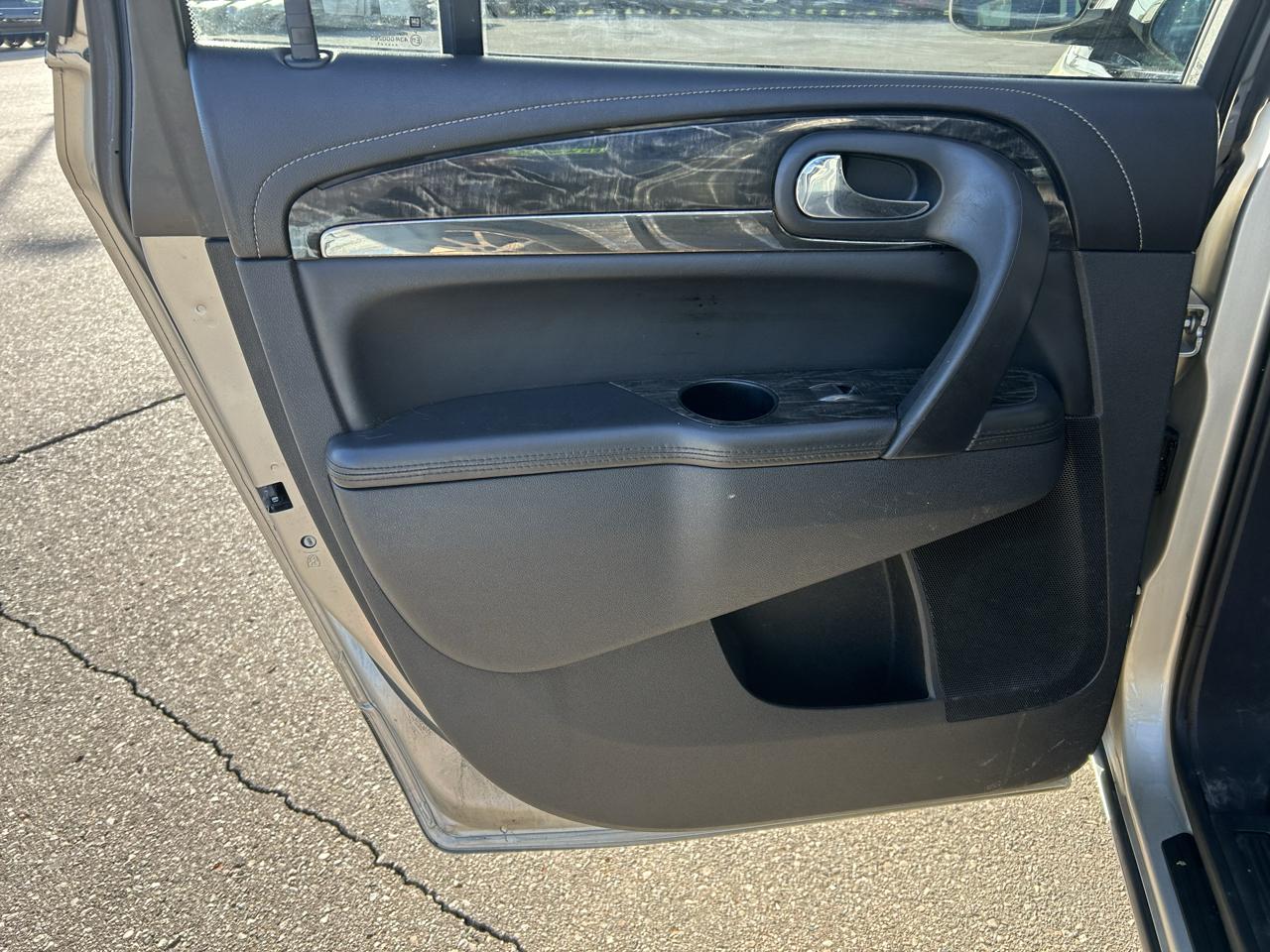 Buick Enclave FWD 4dr Leather 2013