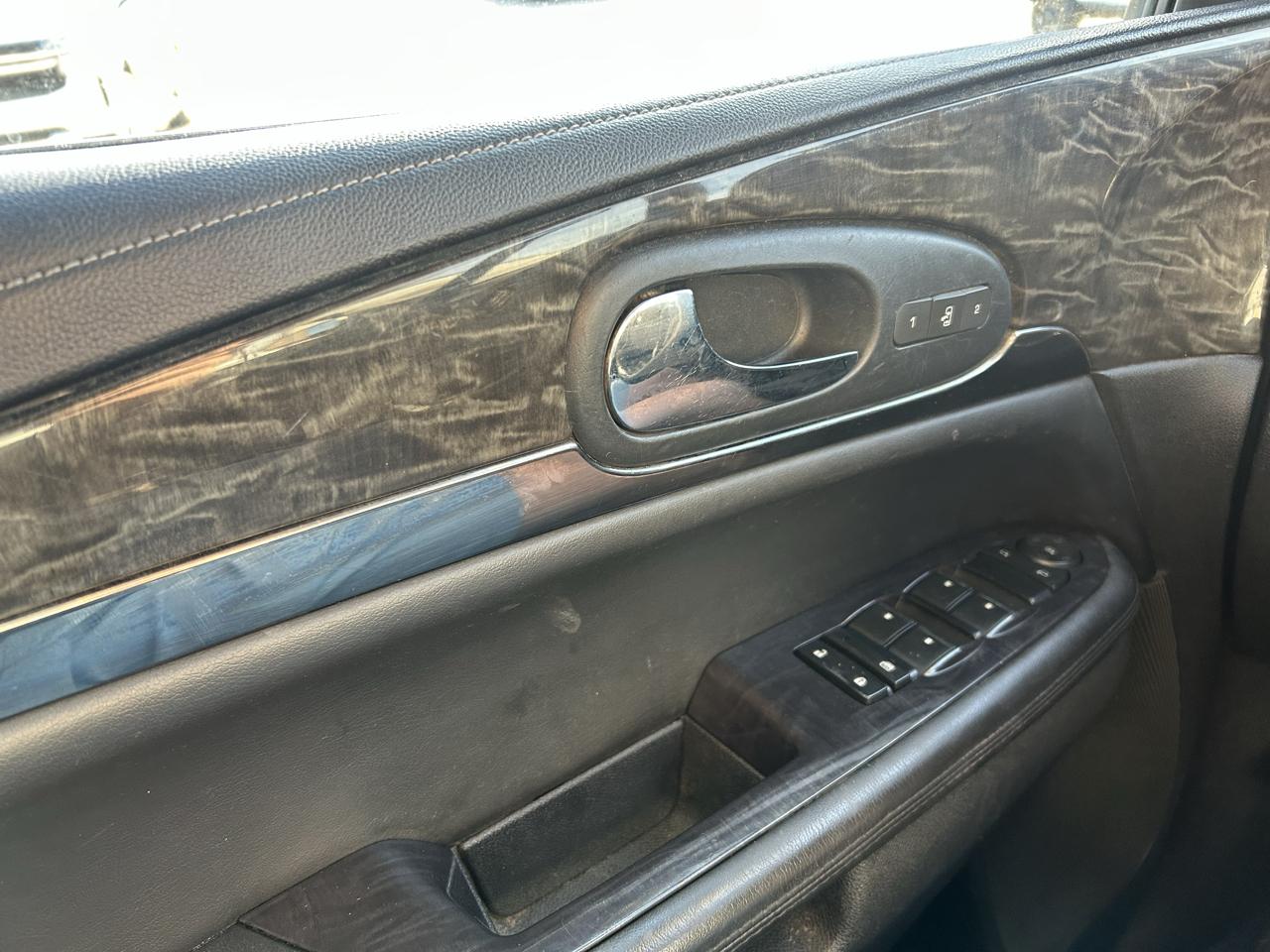 Buick Enclave FWD 4dr Leather 2013