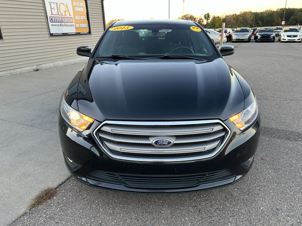 Ford Taurus 4dr Sdn SEL FWD 2013