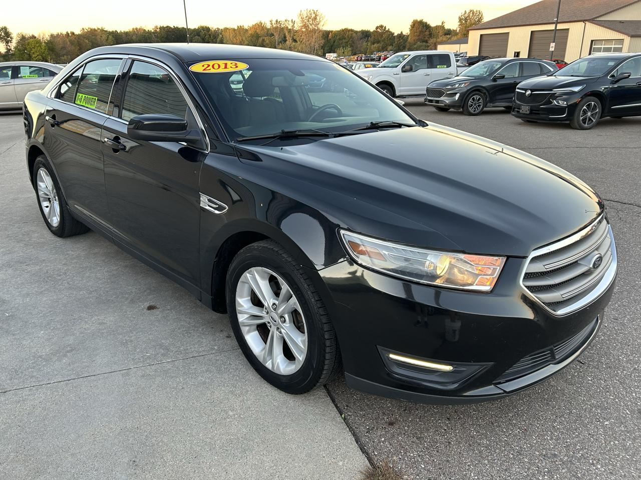 Ford Taurus 4dr Sdn SEL FWD 2013