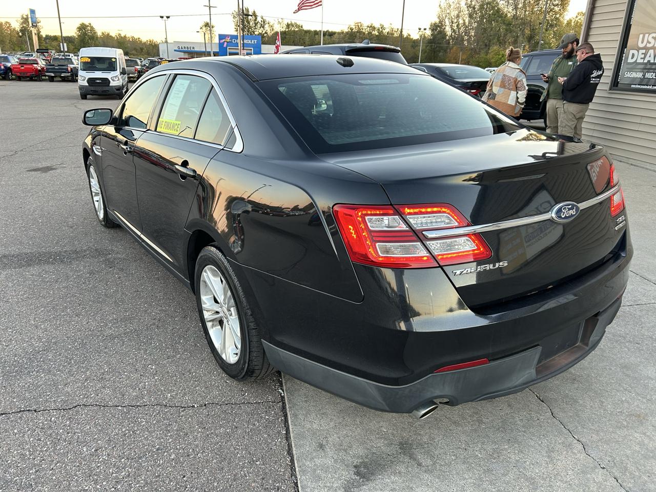 Ford Taurus 4dr Sdn SEL FWD 2013