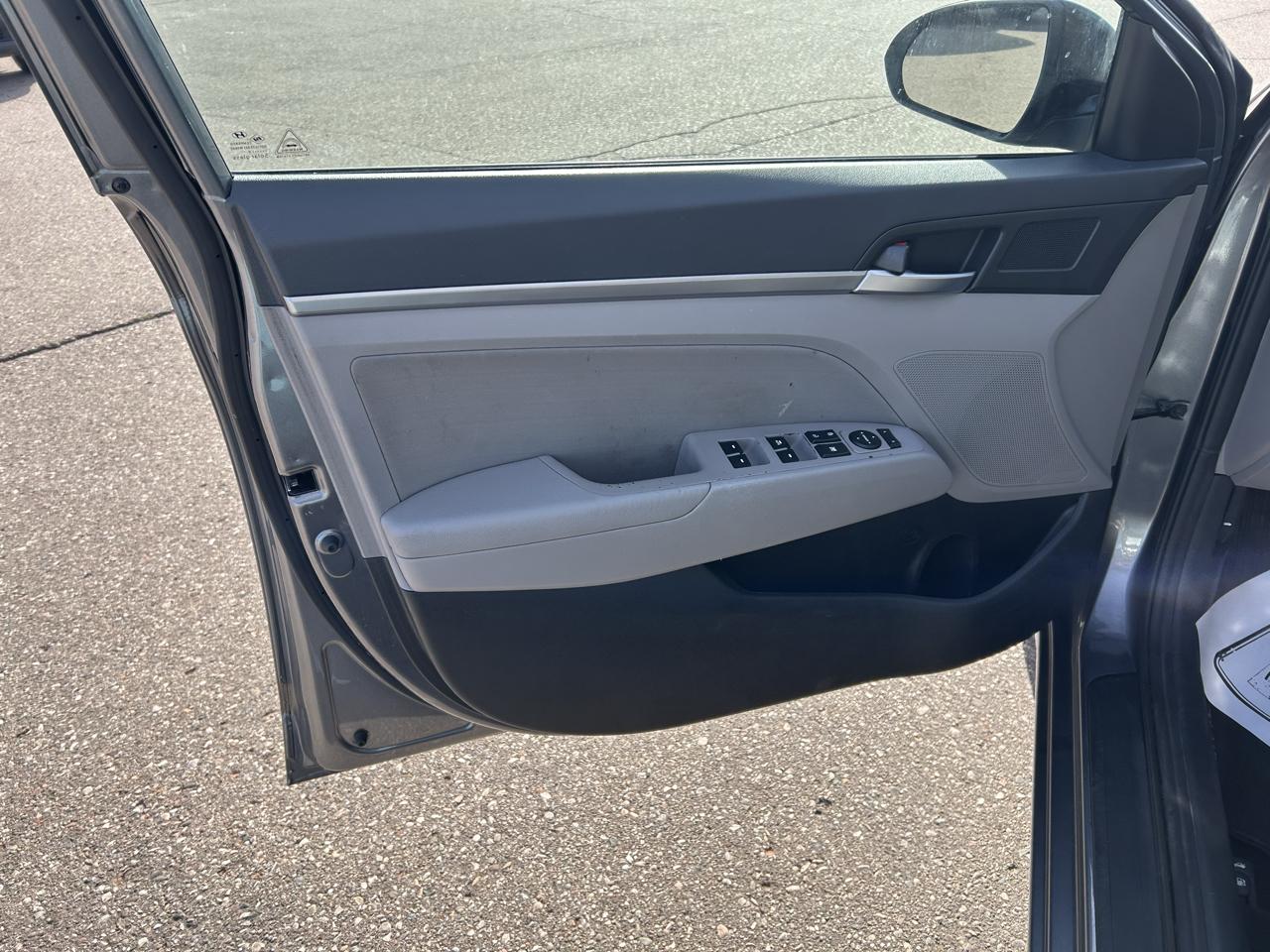 Hyundai Elantra Value Edition Auto 2019