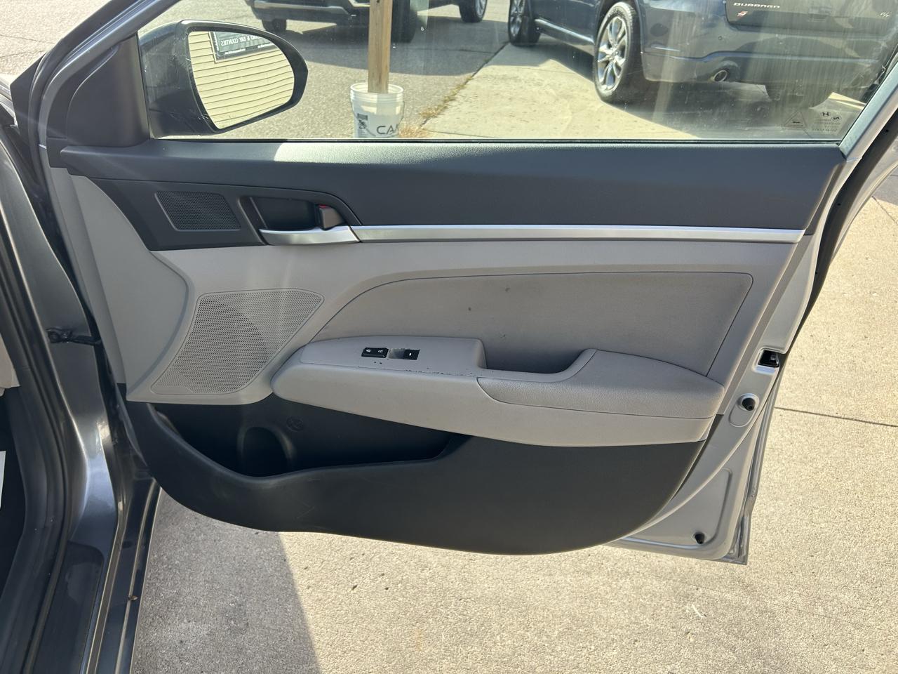 Hyundai Elantra Value Edition Auto 2019