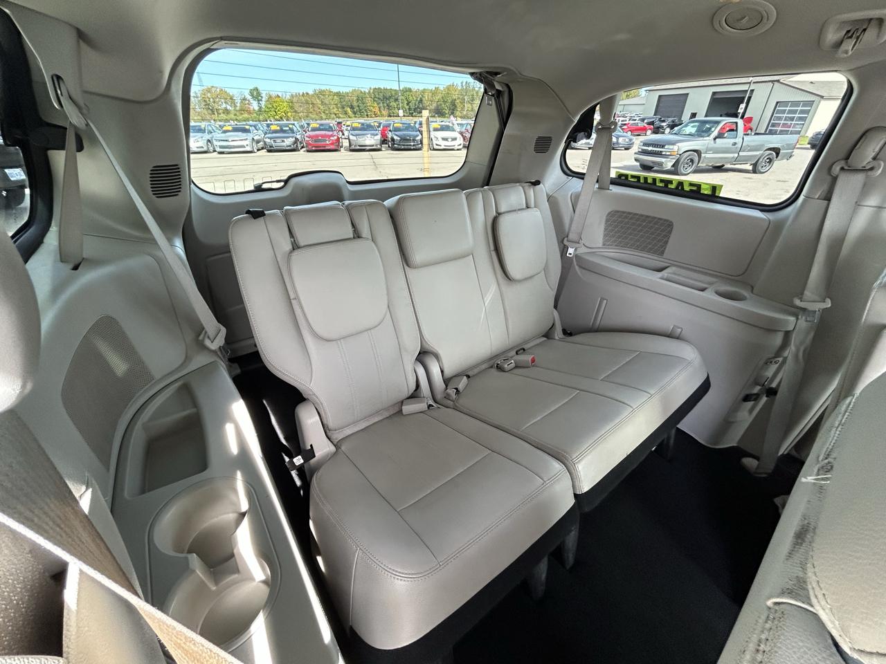 Chrysler Town & Country 4dr Wgn Touring 2013