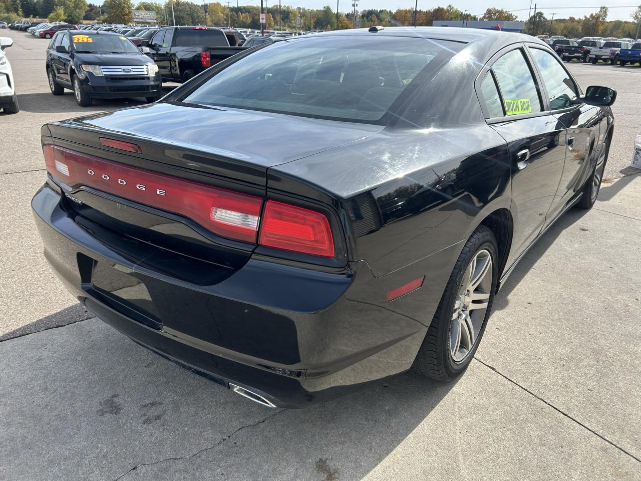 Dodge Charger 4dr Sdn SXT RWD 2013