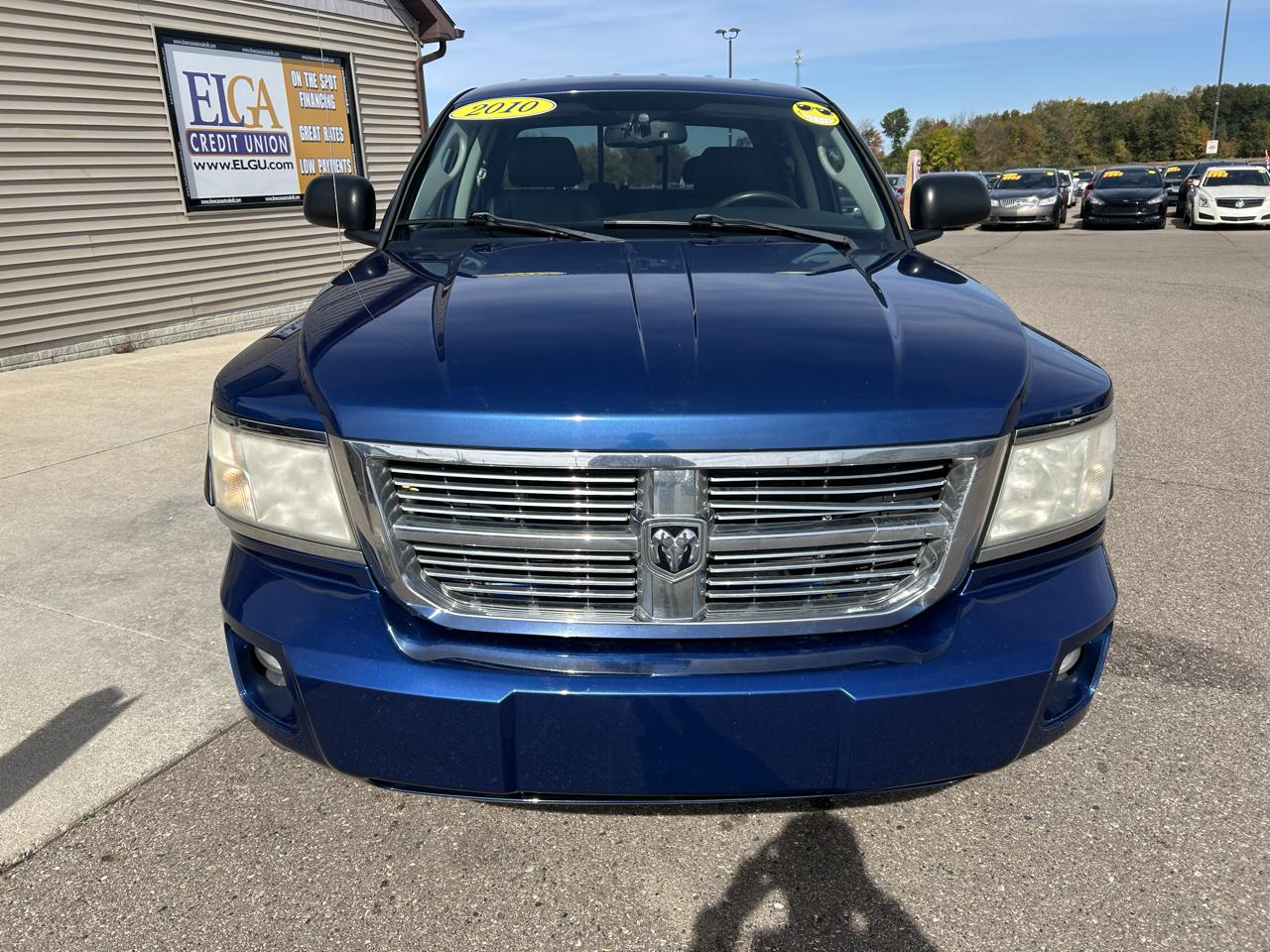 Dodge Dakota 4WD Crew Cab Laramie 2010