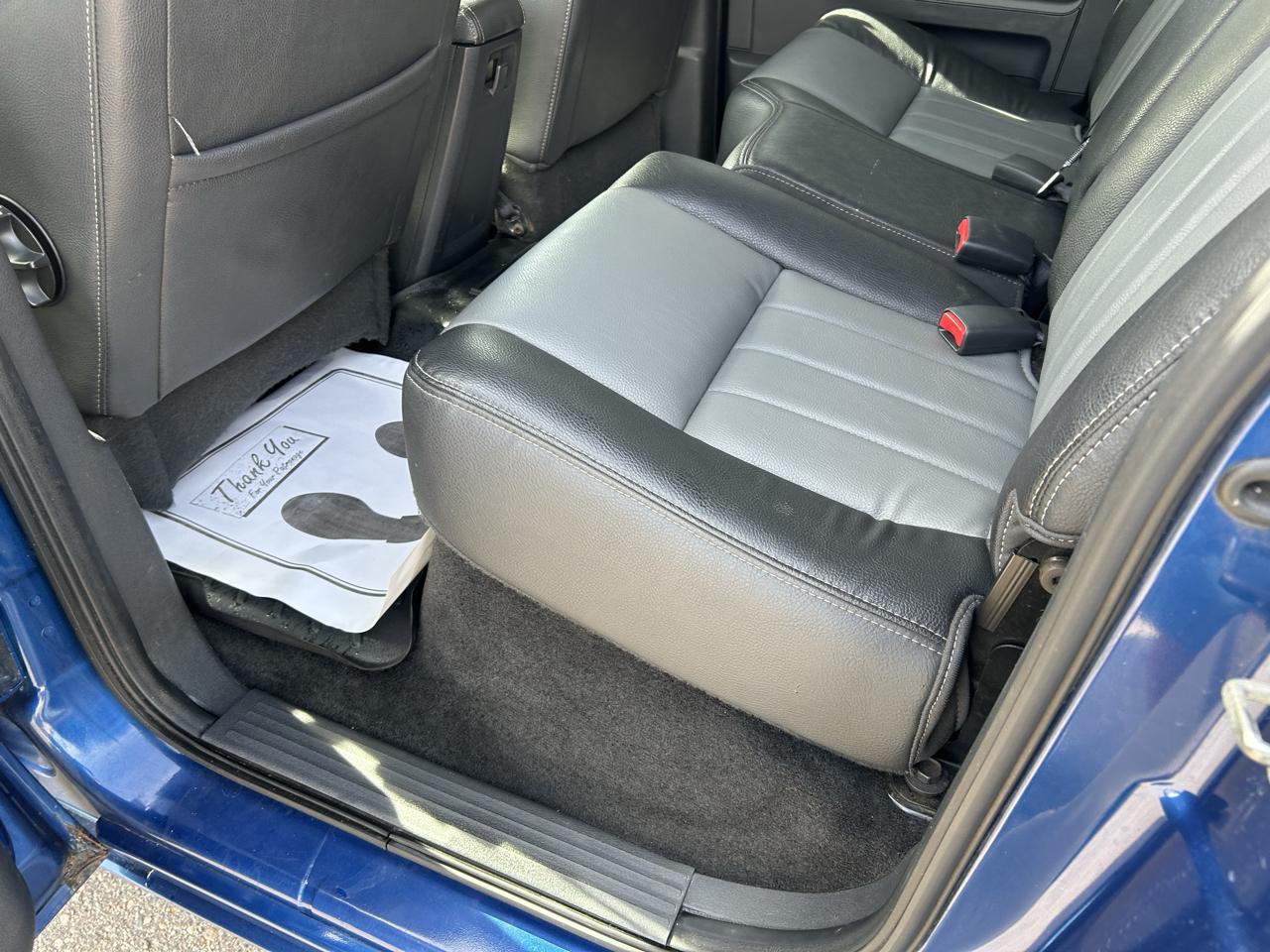 Dodge Dakota 4WD Crew Cab Laramie 2010