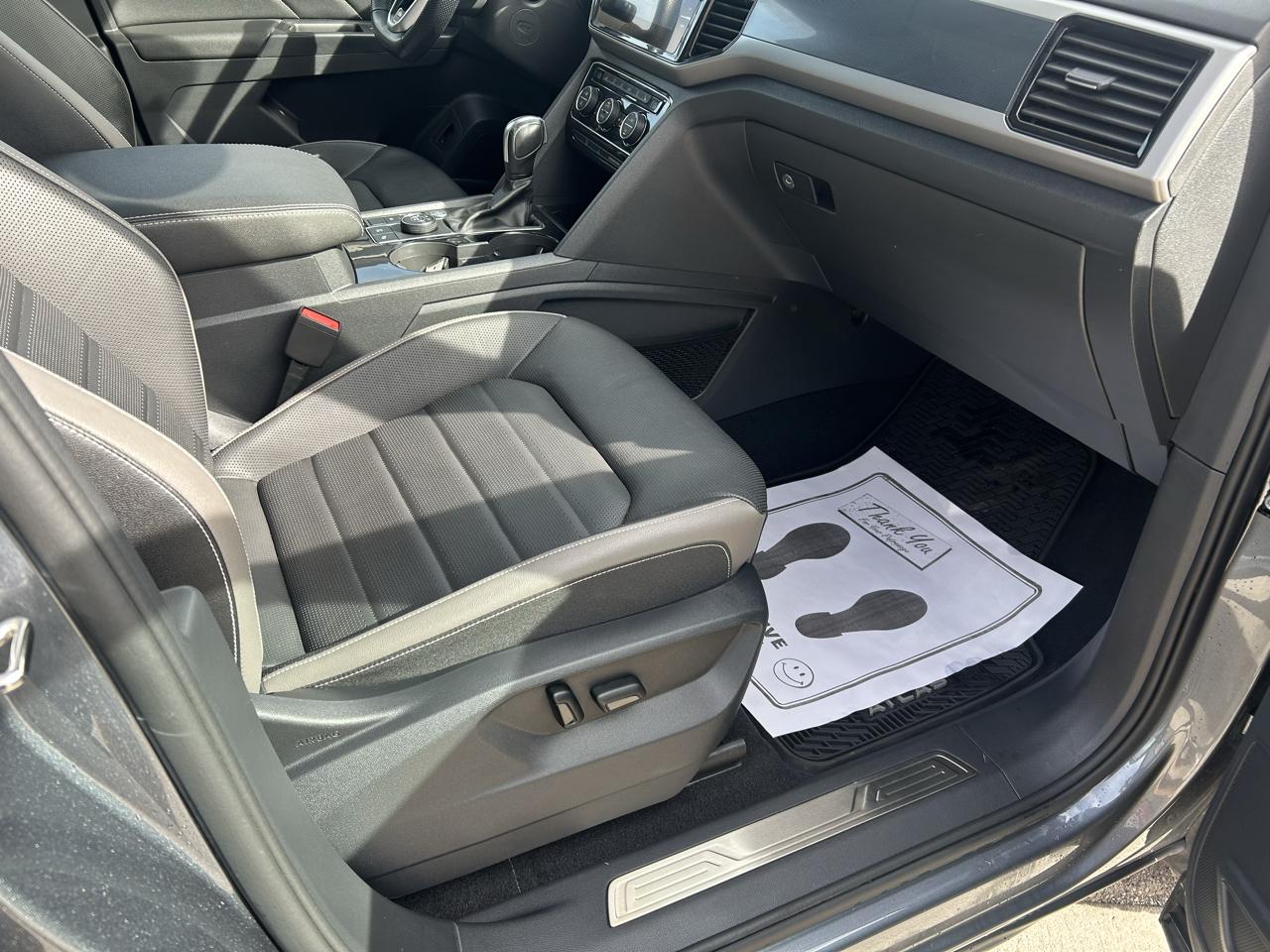 Volkswagen Atlas Cross Sport 3.6L V6 SEL Premium R-Line 4MOTION 2020