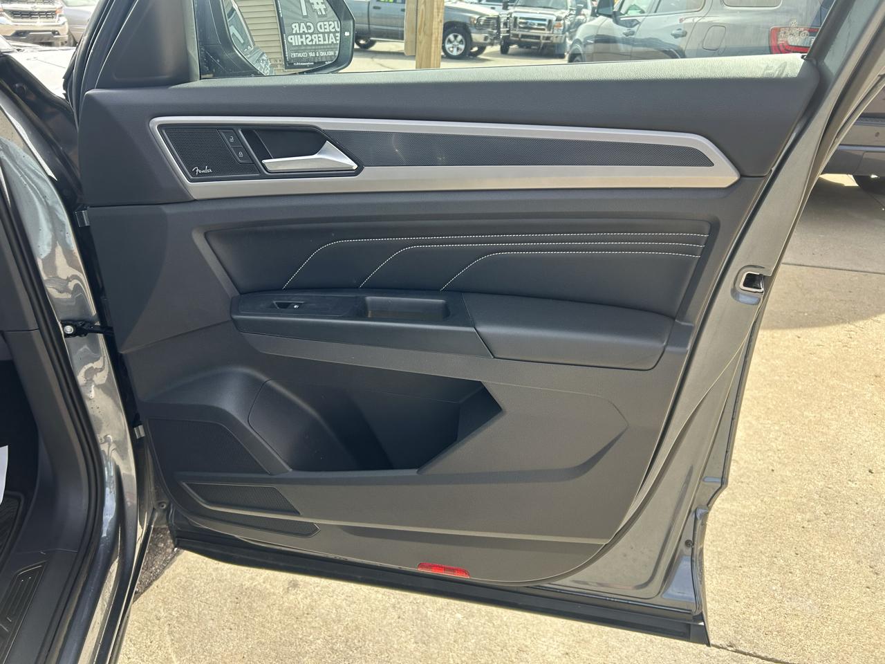 Volkswagen Atlas Cross Sport 3.6L V6 SEL Premium R-Line 4MOTION 2020