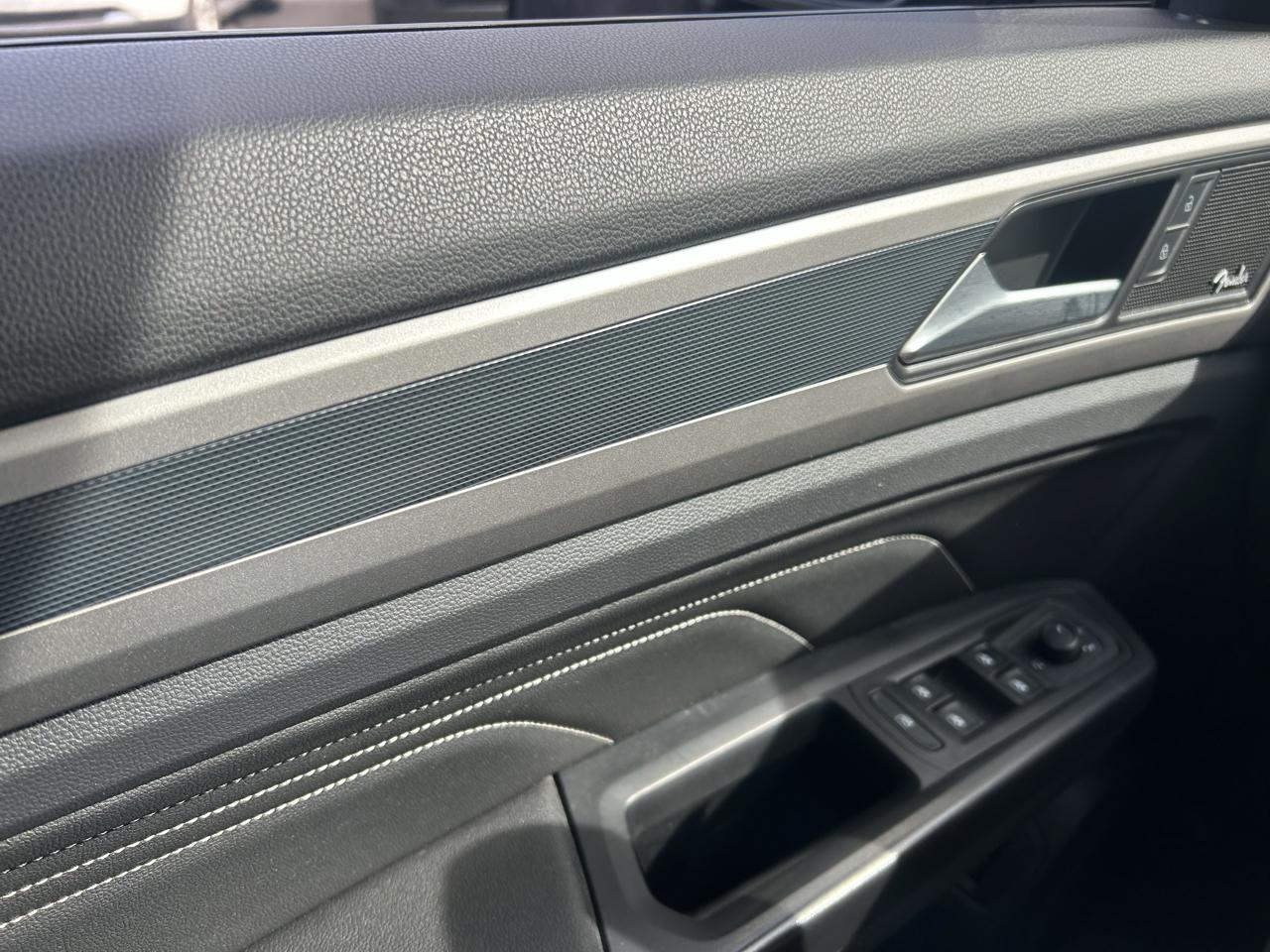 Volkswagen Atlas Cross Sport 3.6L V6 SEL Premium R-Line 4MOTION 2020