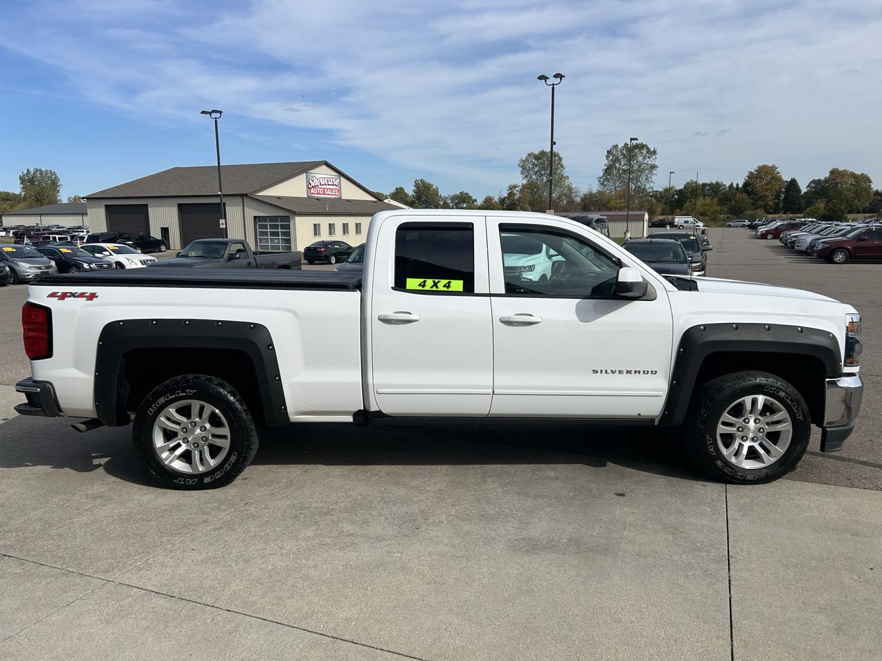 Chevrolet Silverado 1500 4WD Double Cab 143.5" LT w/1LT 2017