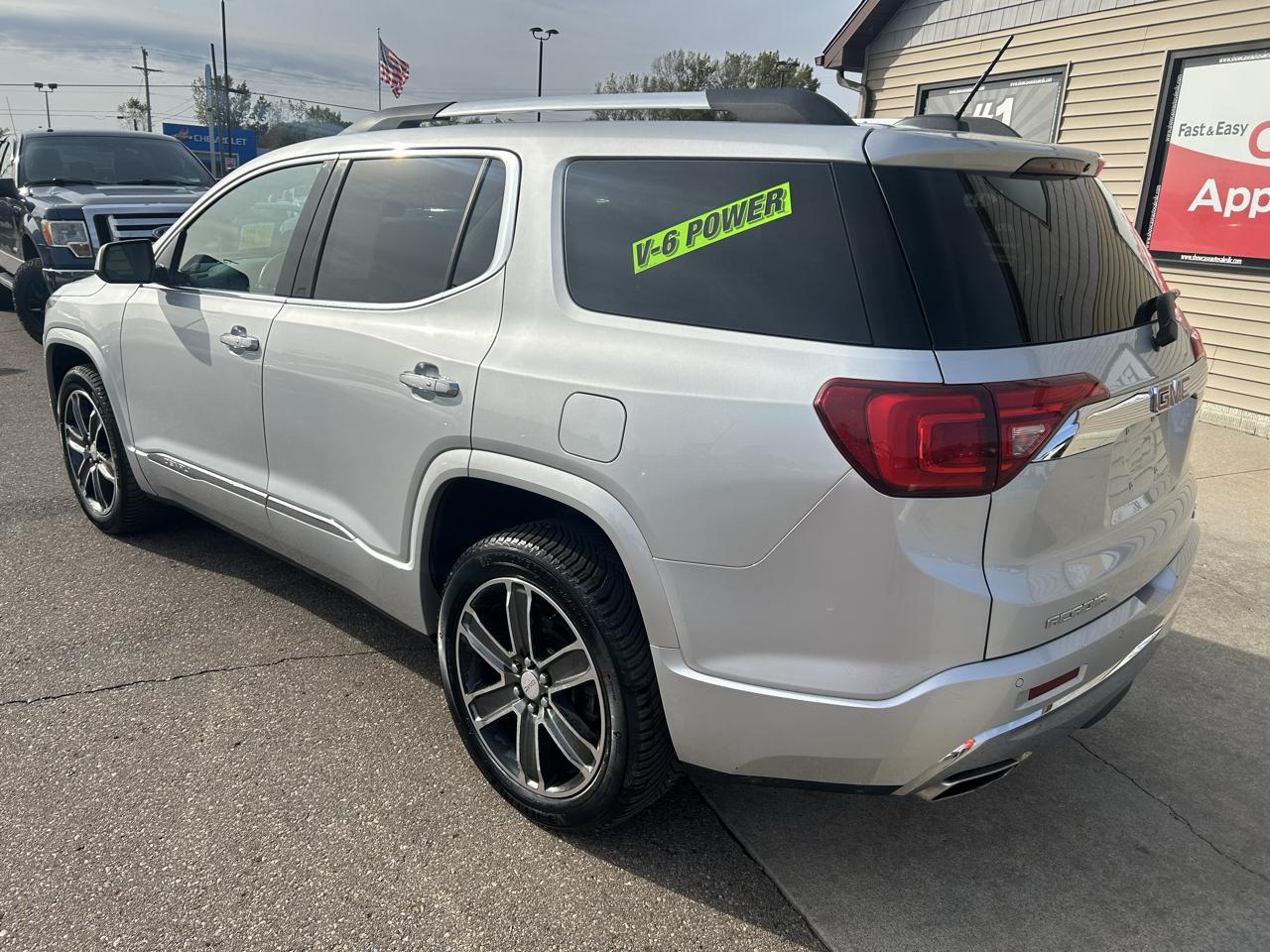 GMC Acadia AWD 4dr Denali 2017
