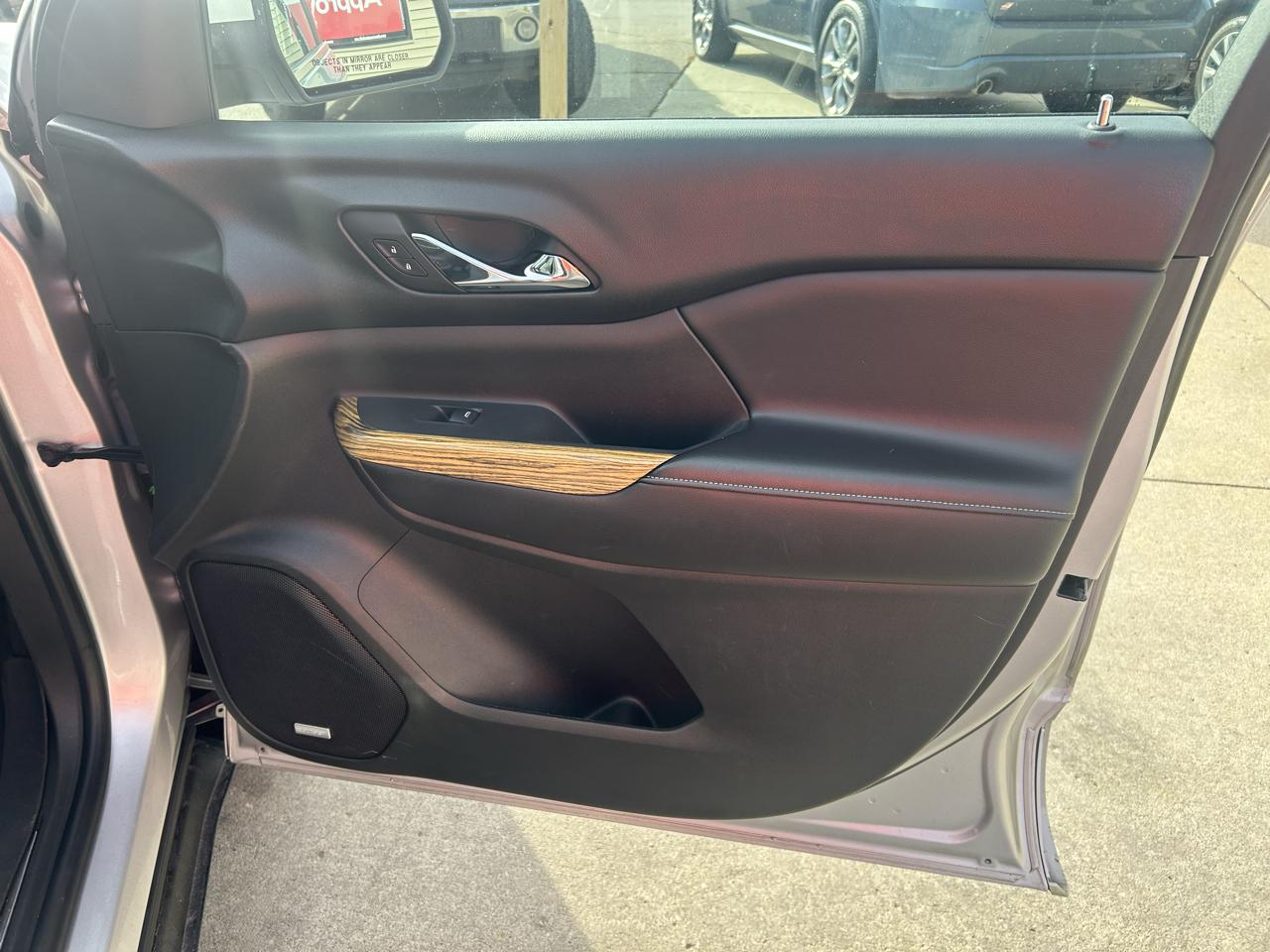 GMC Acadia AWD 4dr Denali 2017