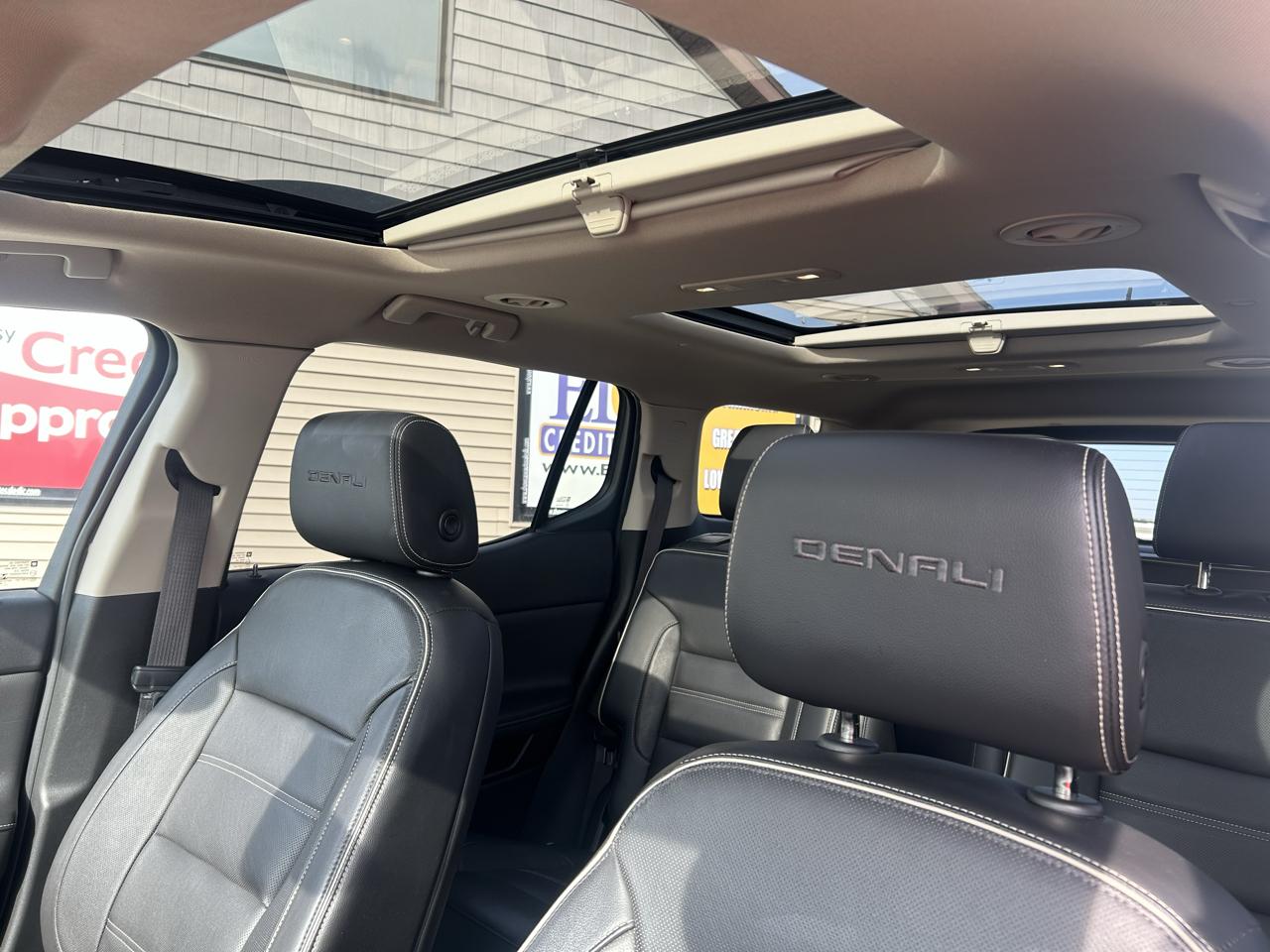 GMC Acadia AWD 4dr Denali 2017