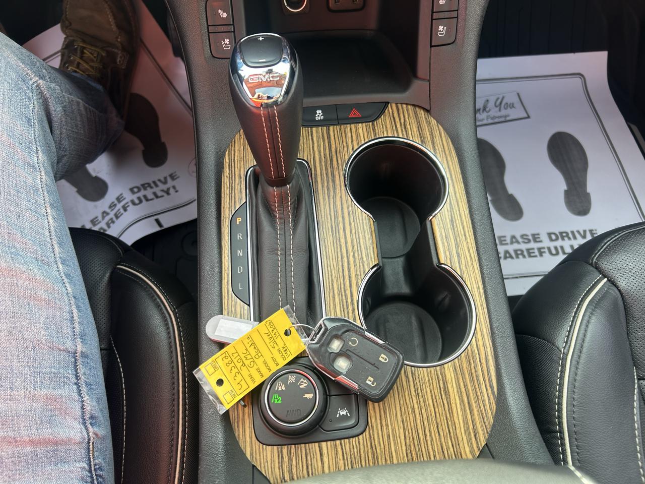 GMC Acadia AWD 4dr Denali 2017