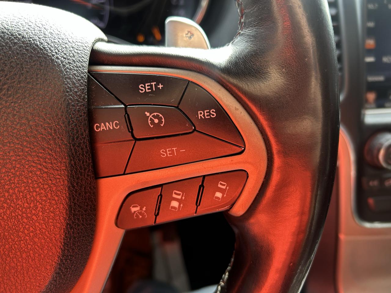 Jeep Grand Cherokee 4WD 4dr Overland 2014