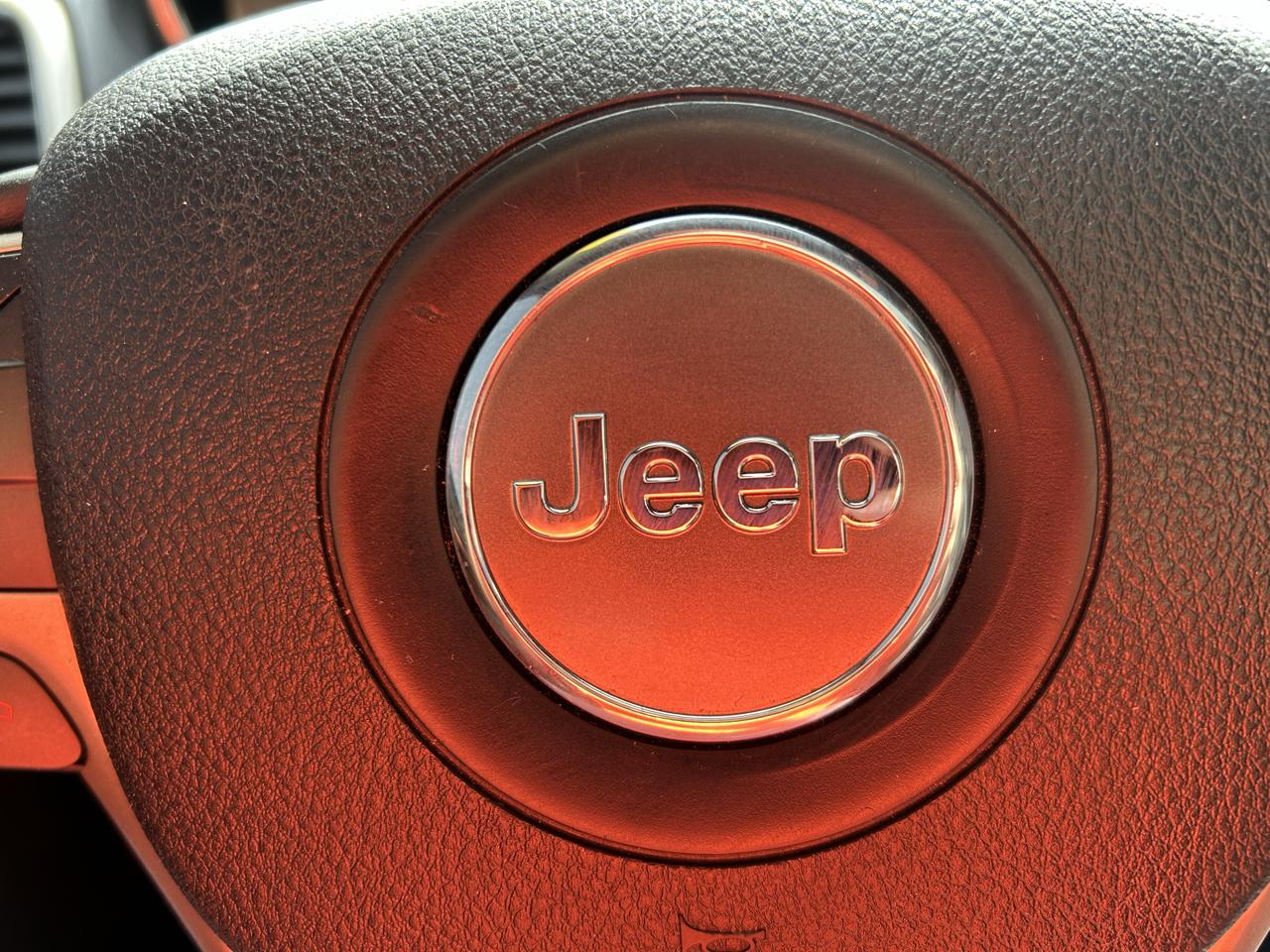 Jeep Grand Cherokee 4WD 4dr Overland 2014