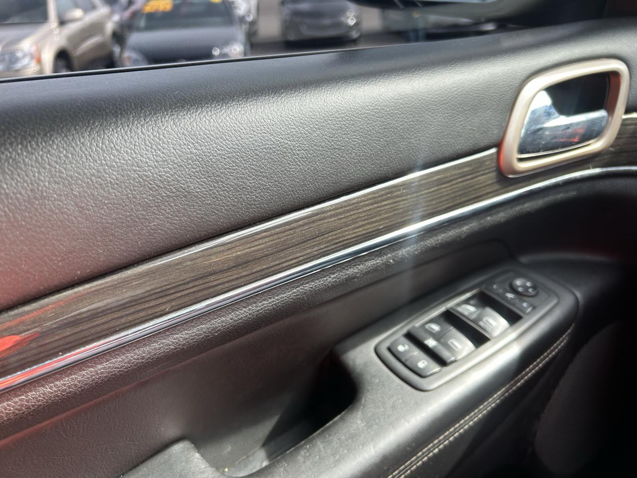 Jeep Grand Cherokee 4WD 4dr Overland 2014