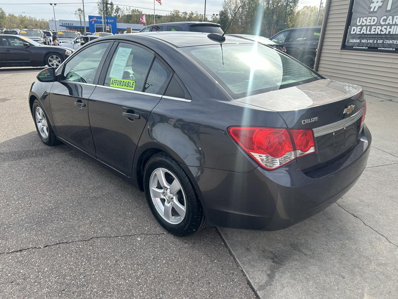 Chevrolet Cruze Limited 4dr Sdn Auto LT w/1LT 2016
