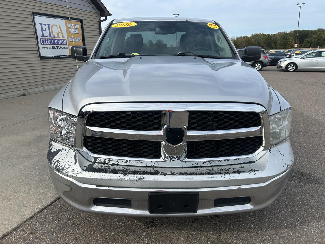 RAM 1500 4WD Quad Cab 140.5" ST 2016