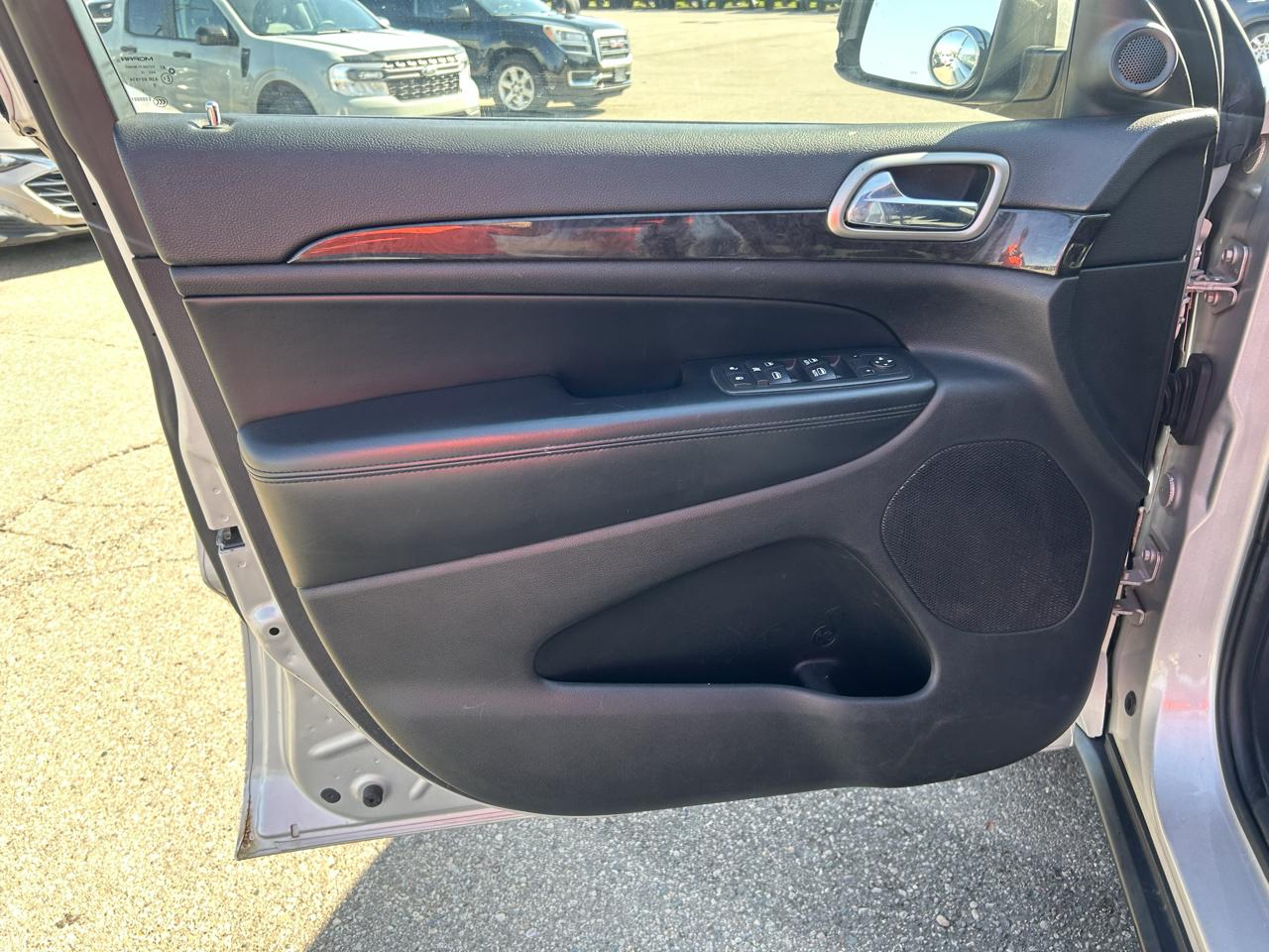 Jeep Grand Cherokee 4WD 4dr Laredo 2012