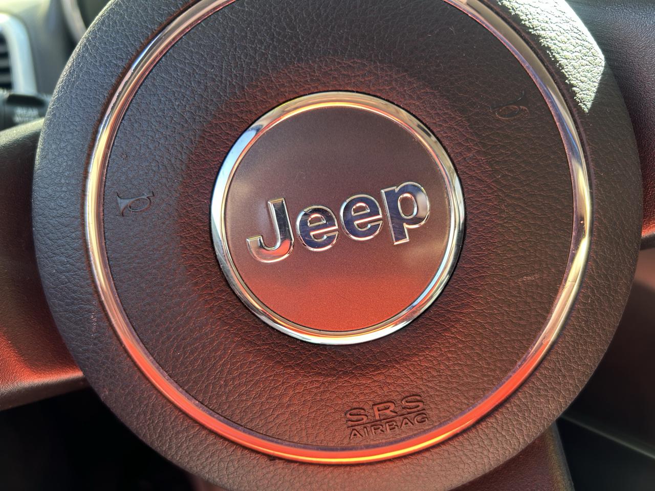 Jeep Grand Cherokee 4WD 4dr Laredo 2012