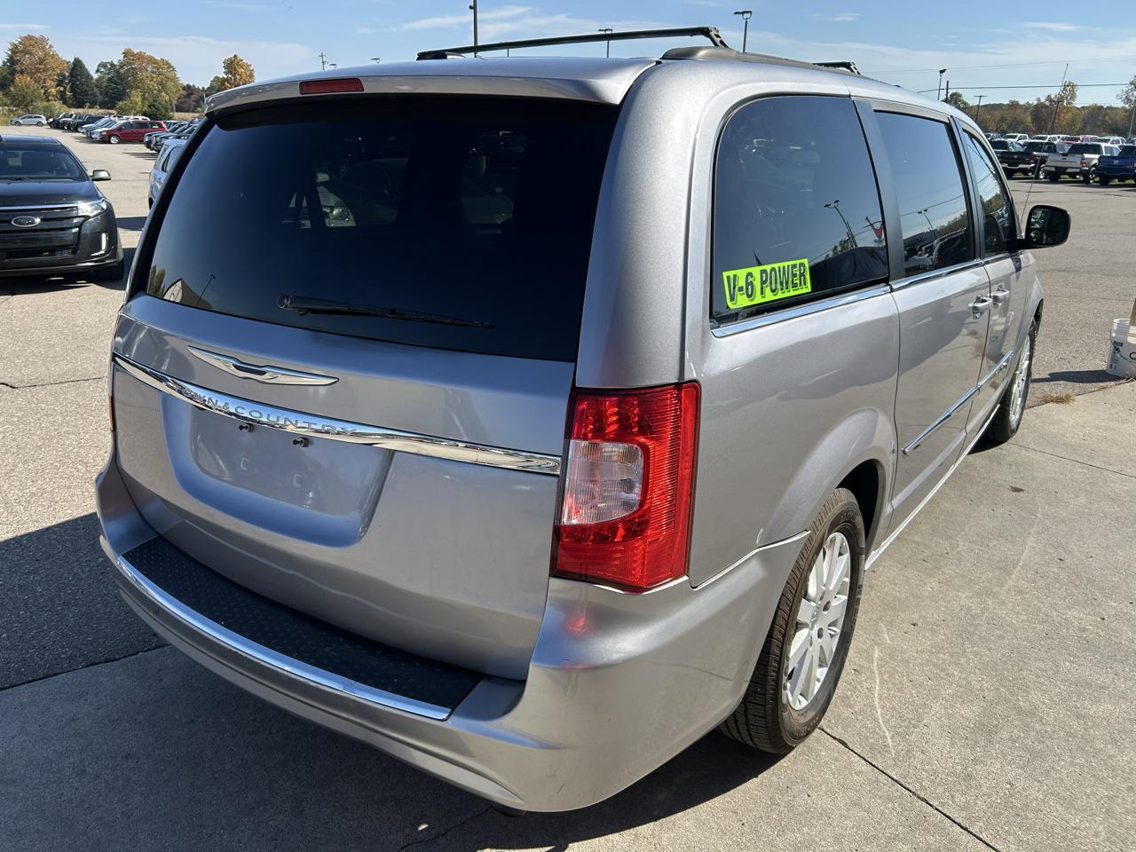 Chrysler Town & Country 4dr Wgn Touring 2016