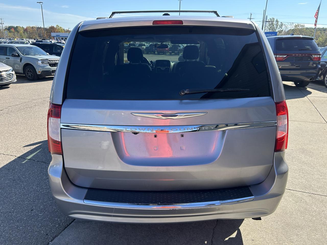 Chrysler Town & Country 4dr Wgn Touring 2016