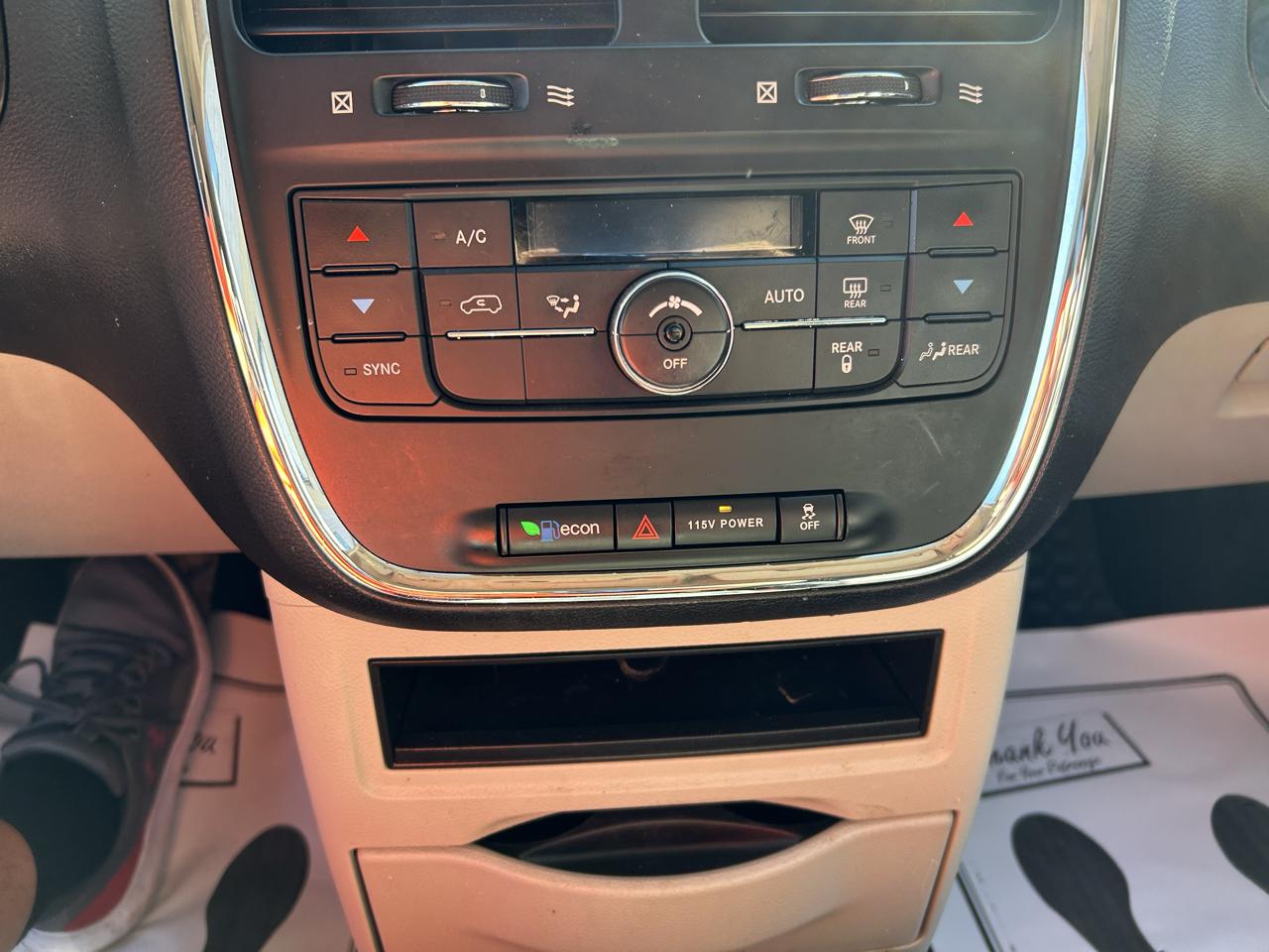Chrysler Town & Country 4dr Wgn Touring 2016
