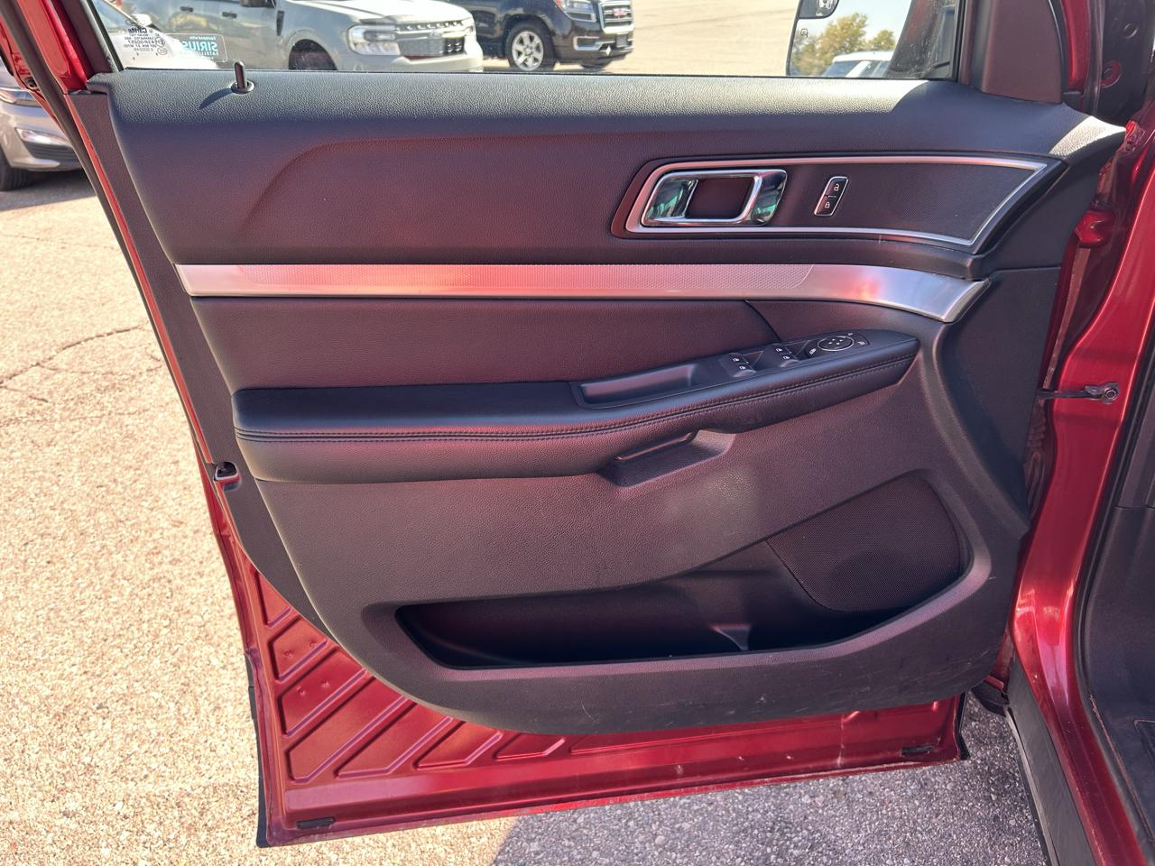 Ford Explorer FWD 4dr XLT 2016
