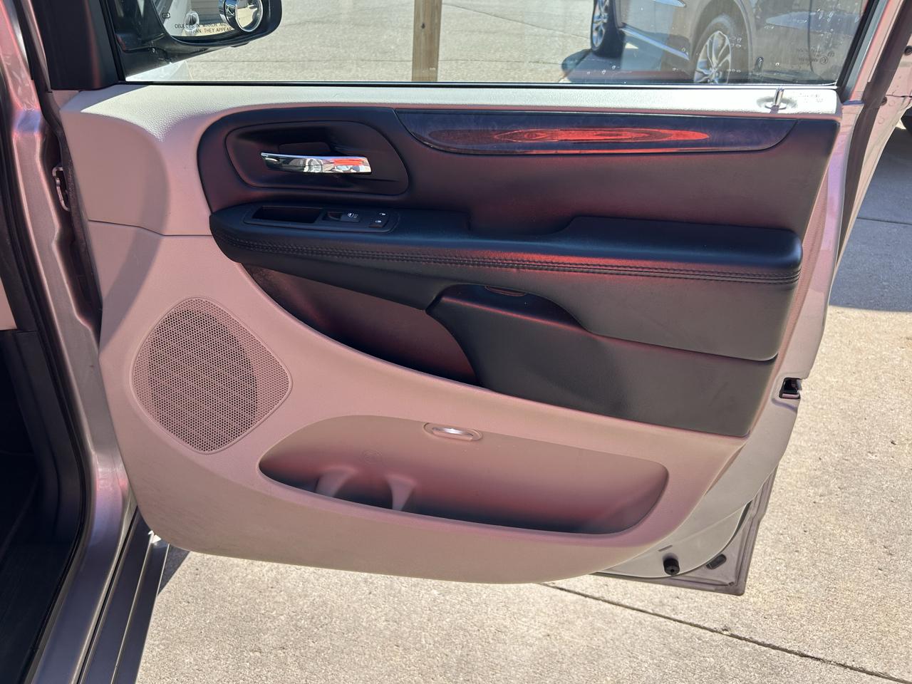 Dodge Grand Caravan 4dr Wgn SXT 2016