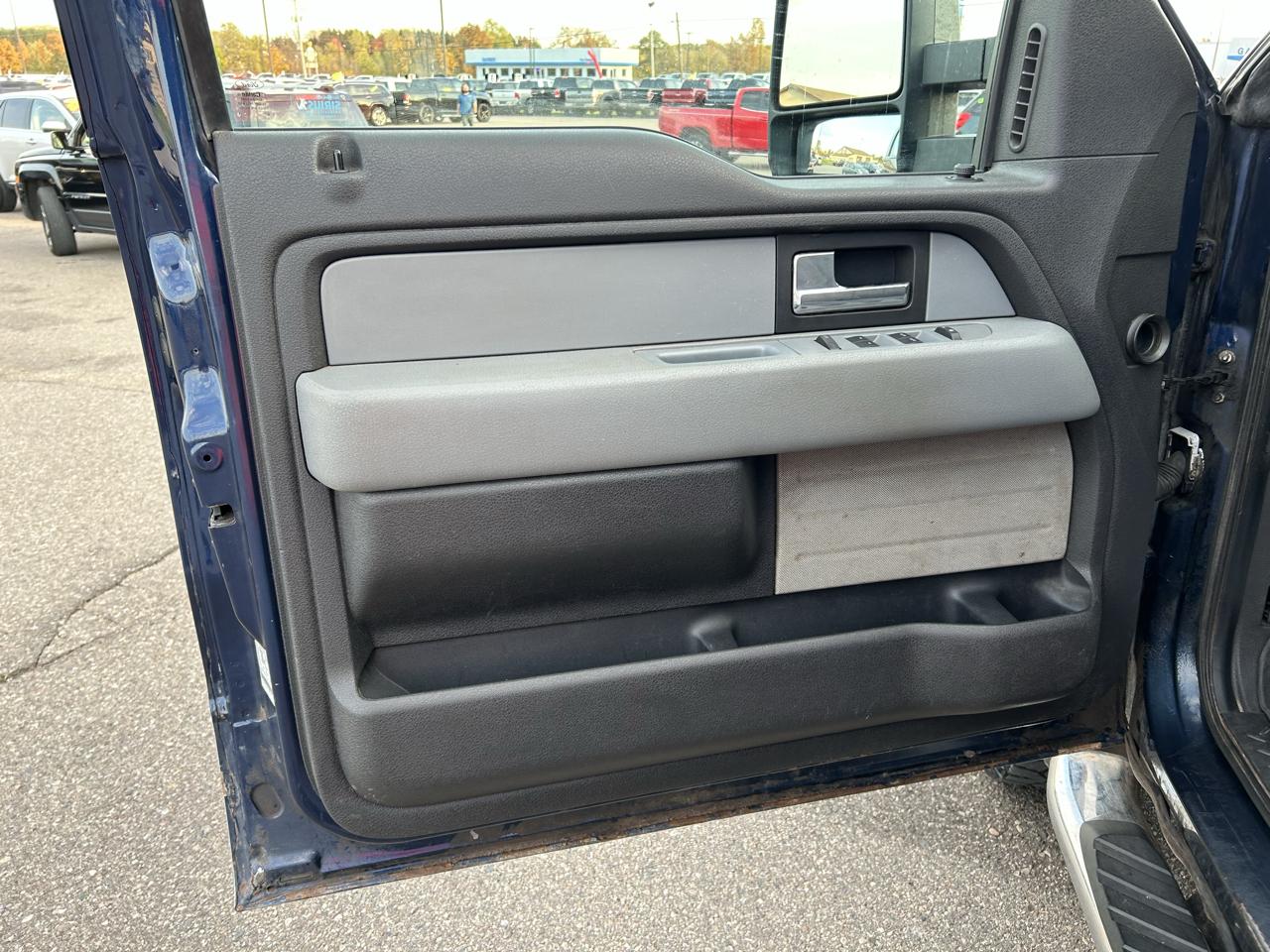 Ford F-150 4WD SuperCab 145" XLT 2012