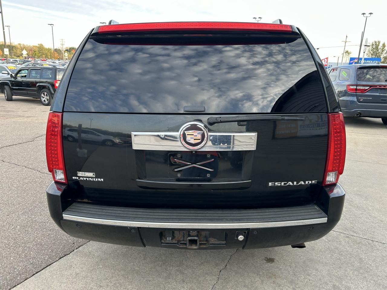 Cadillac Escalade ESV AWD 4dr Platinum Edition 2011