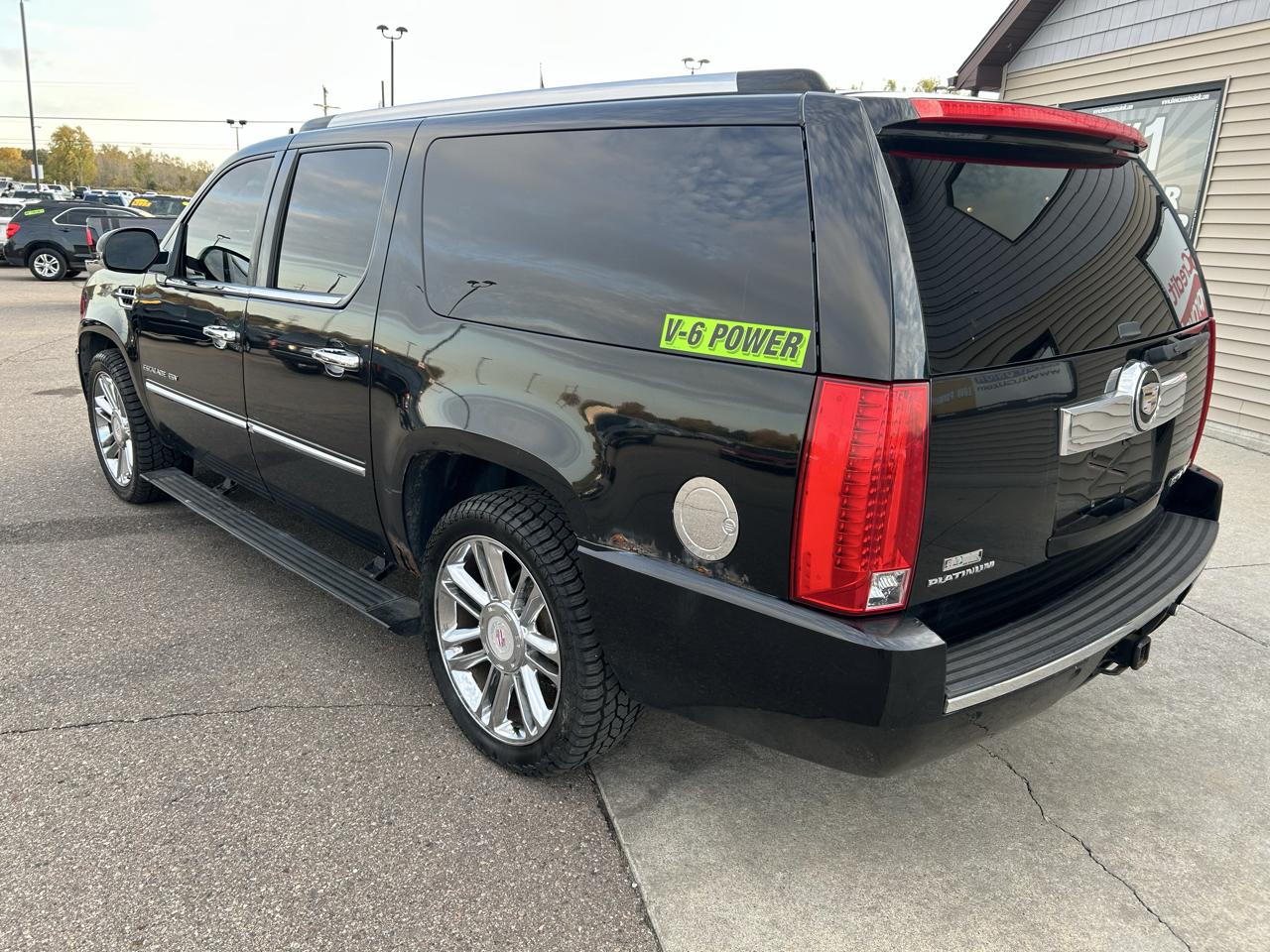 Cadillac Escalade ESV AWD 4dr Platinum Edition 2011