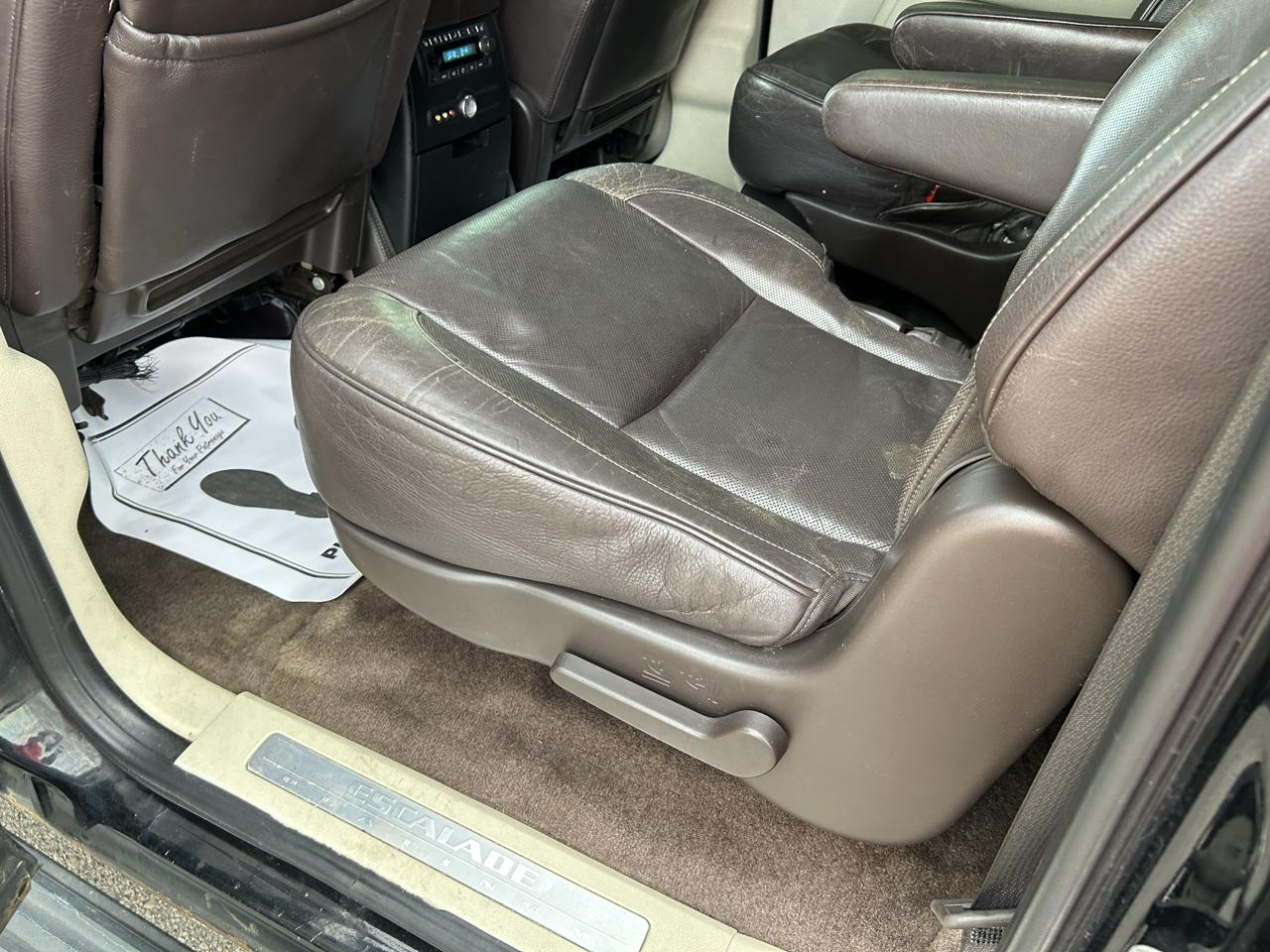 Cadillac Escalade ESV AWD 4dr Platinum Edition 2011