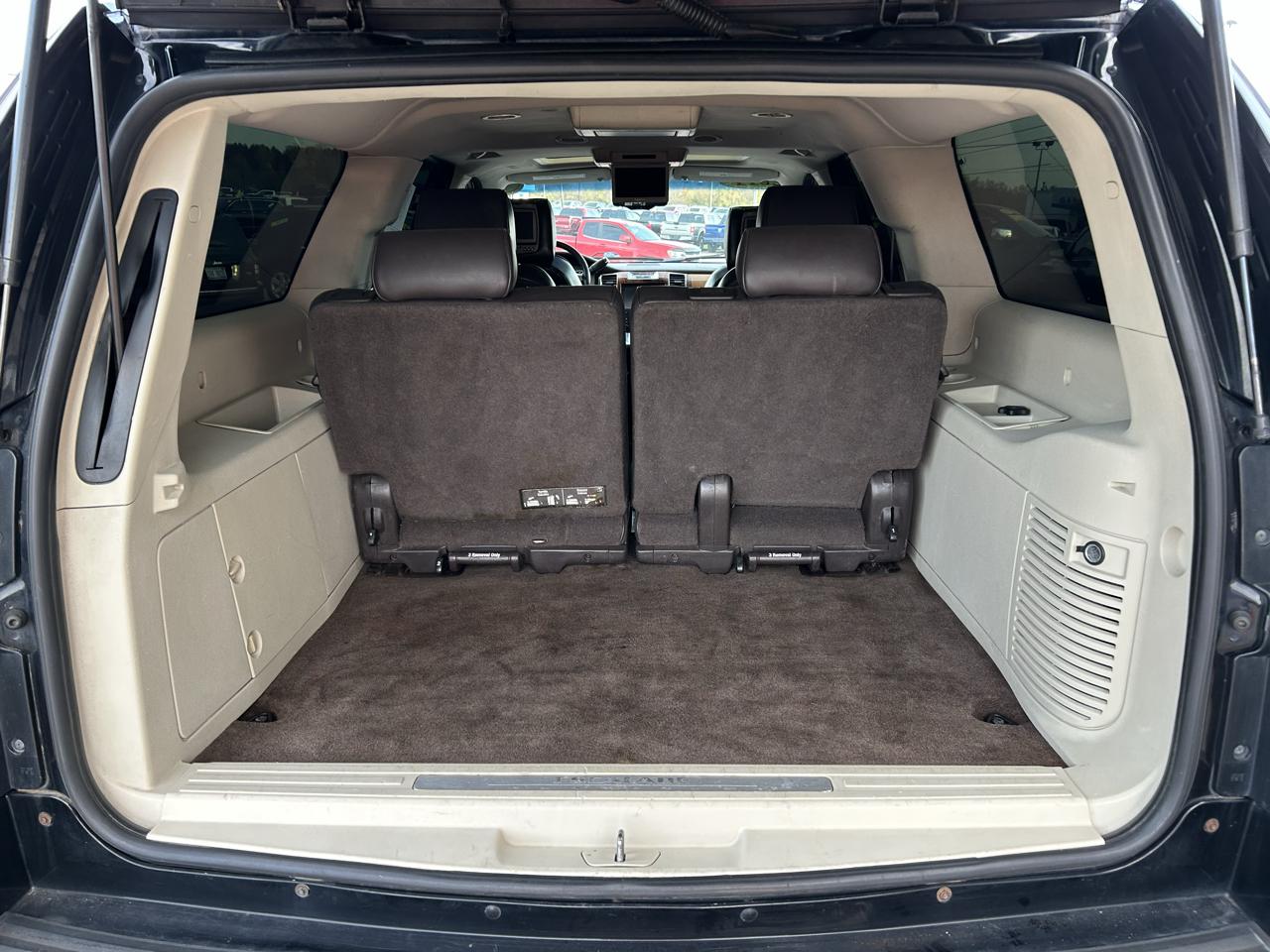 Cadillac Escalade ESV AWD 4dr Platinum Edition 2011