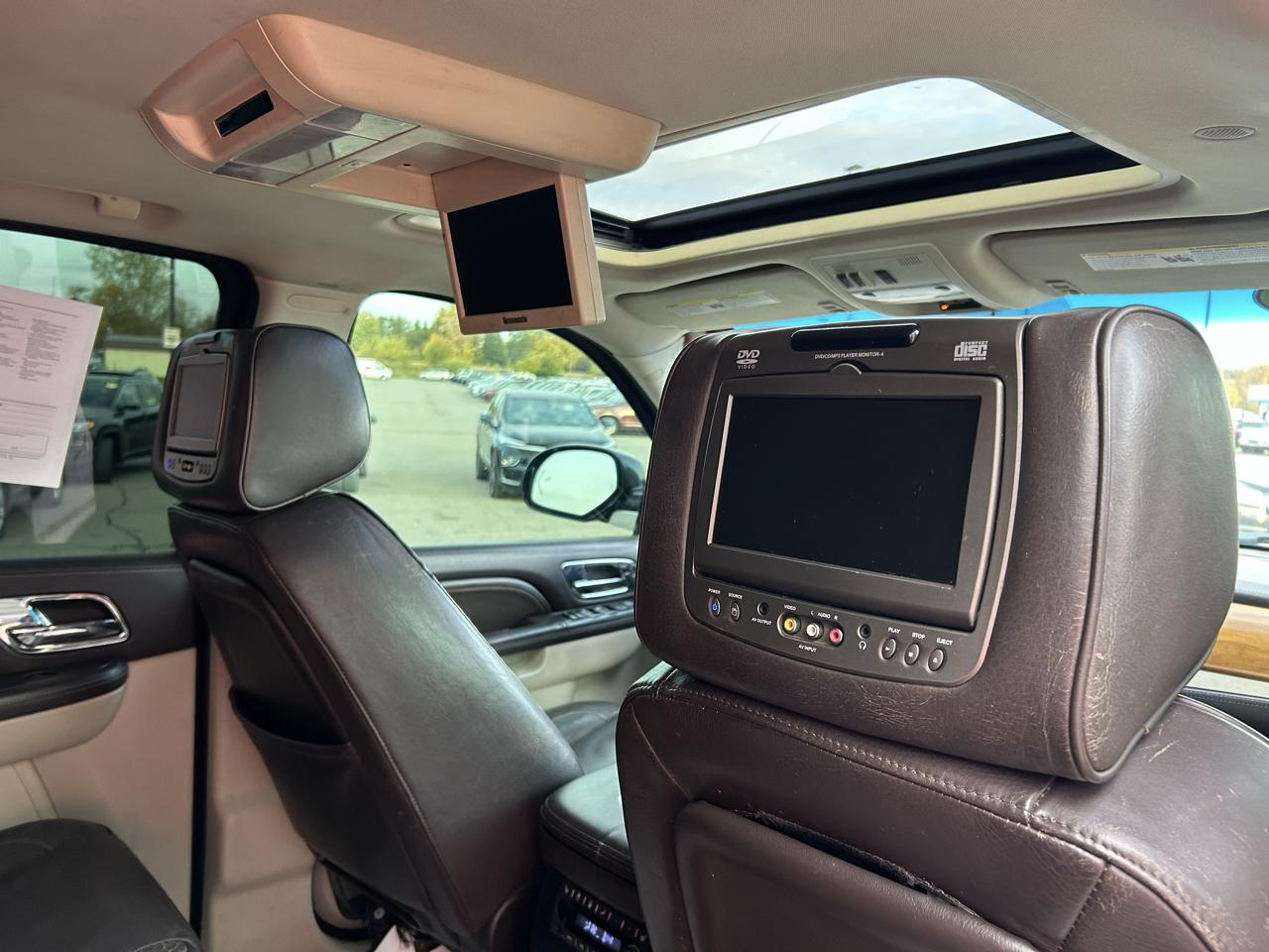Cadillac Escalade ESV AWD 4dr Platinum Edition 2011
