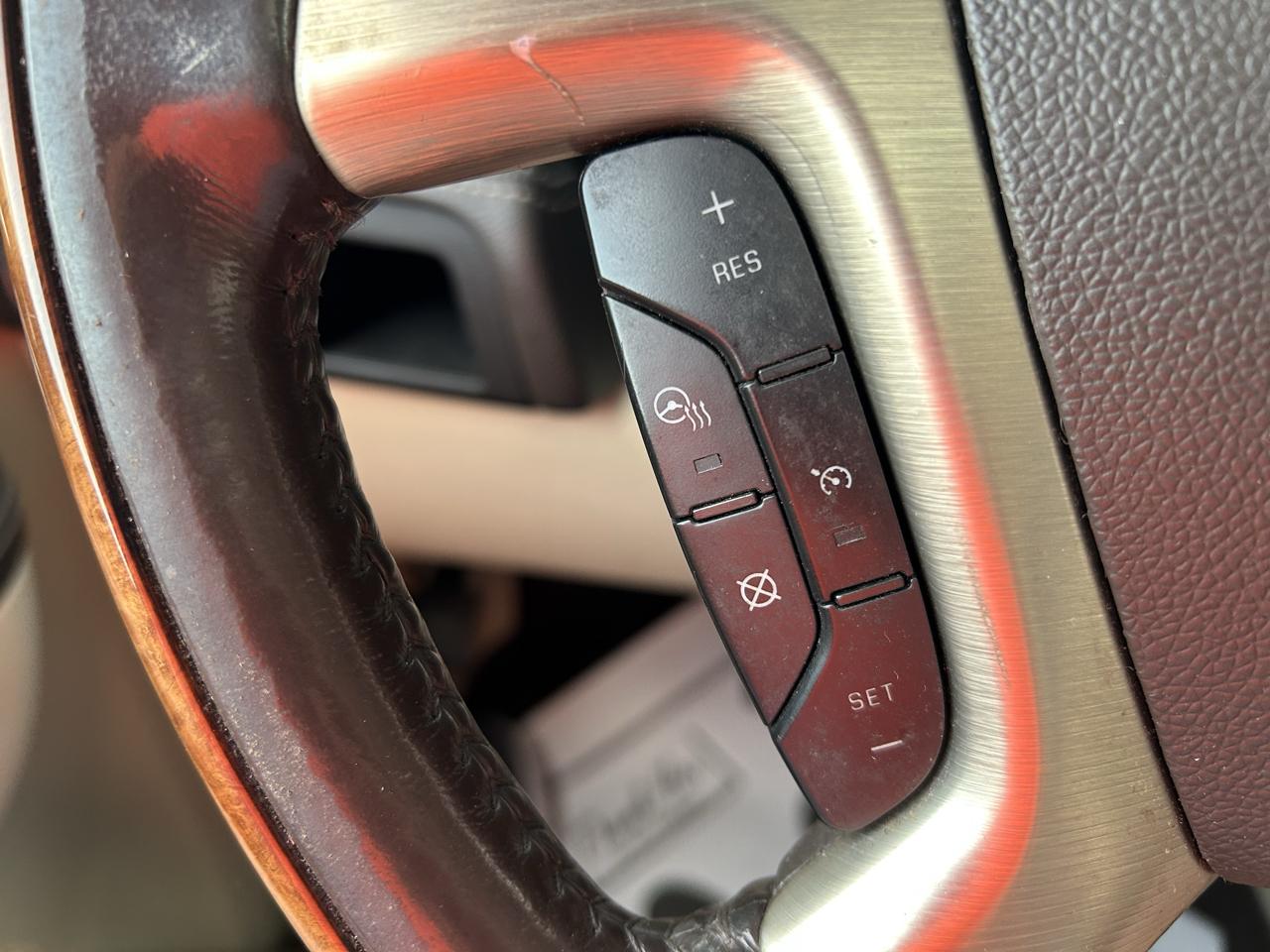 Cadillac Escalade ESV AWD 4dr Platinum Edition 2011