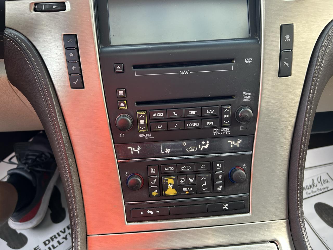 Cadillac Escalade ESV AWD 4dr Platinum Edition 2011