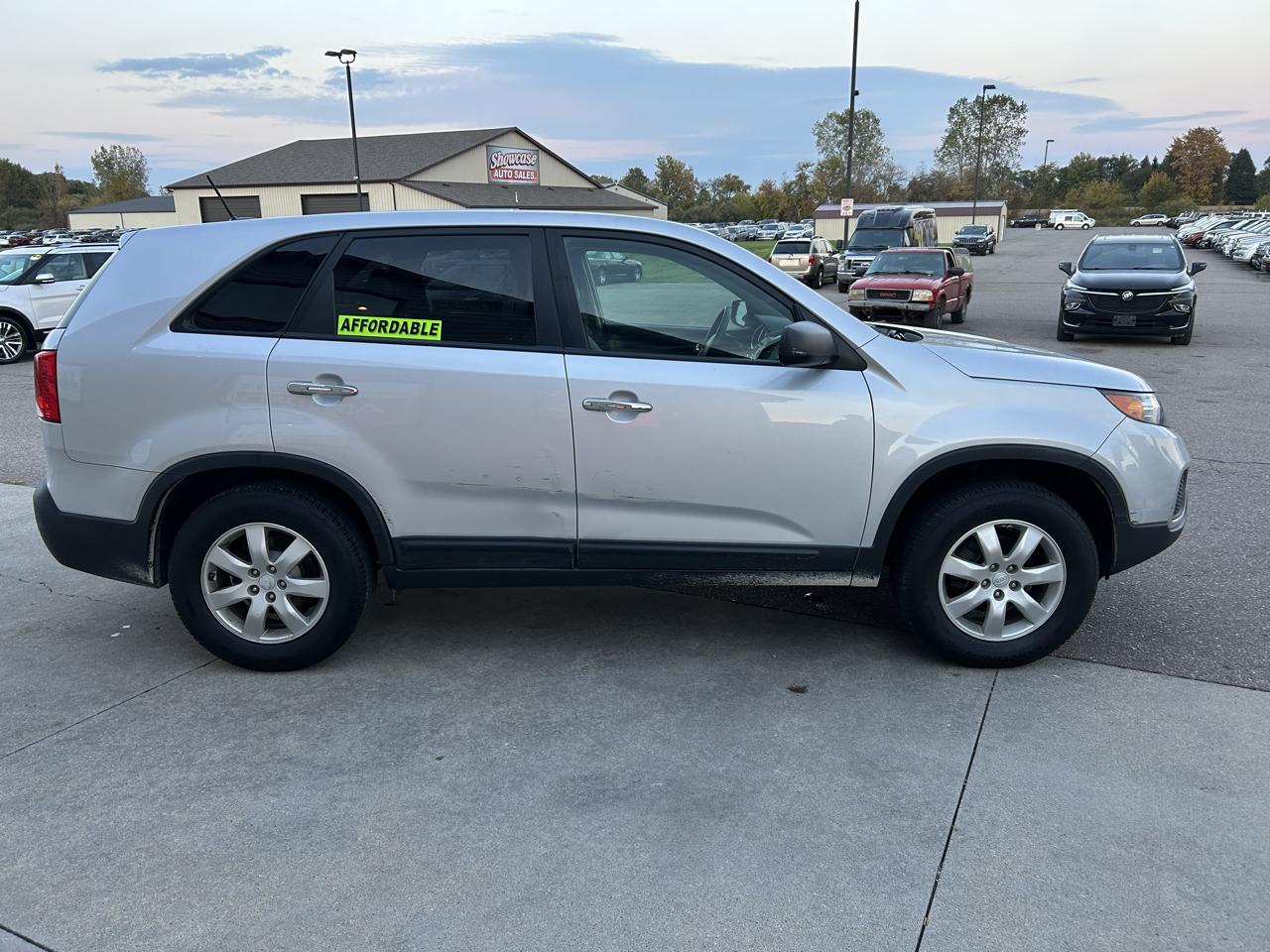 Kia Sorento 2WD 4dr I4 Base 2011