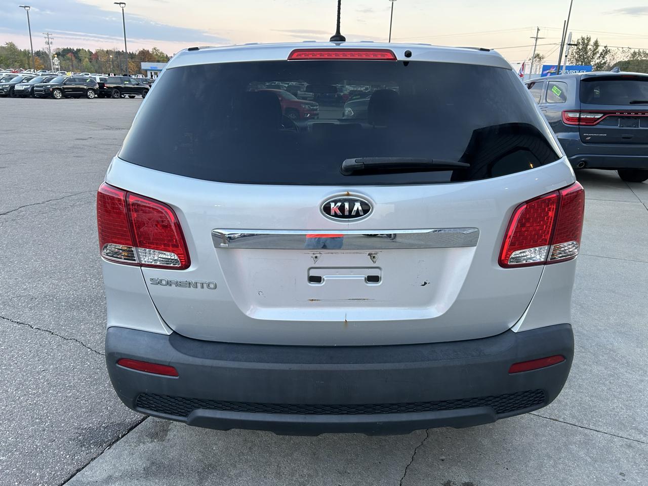 Kia Sorento 2WD 4dr I4 Base 2011