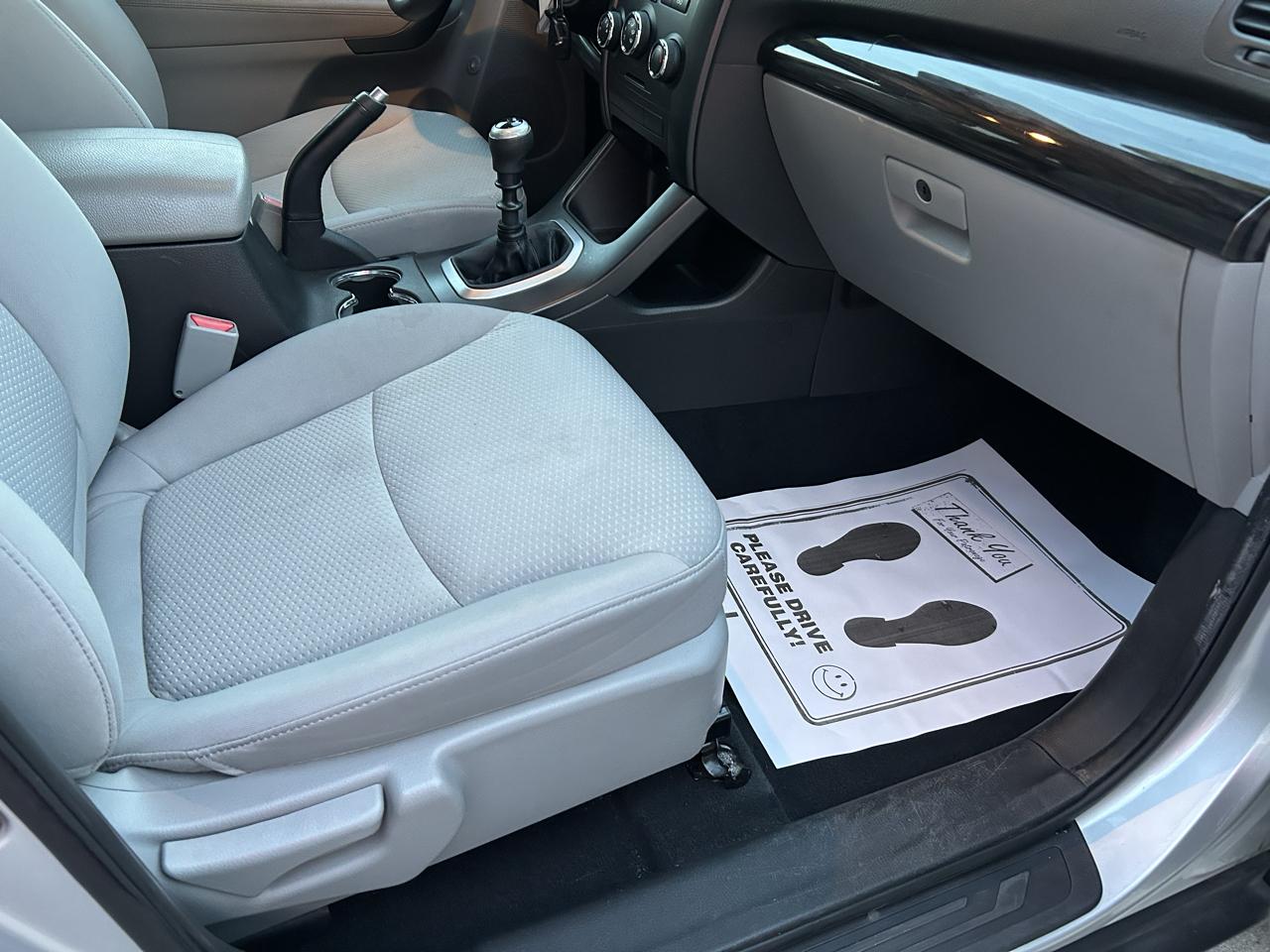 Kia Sorento 2WD 4dr I4 Base 2011