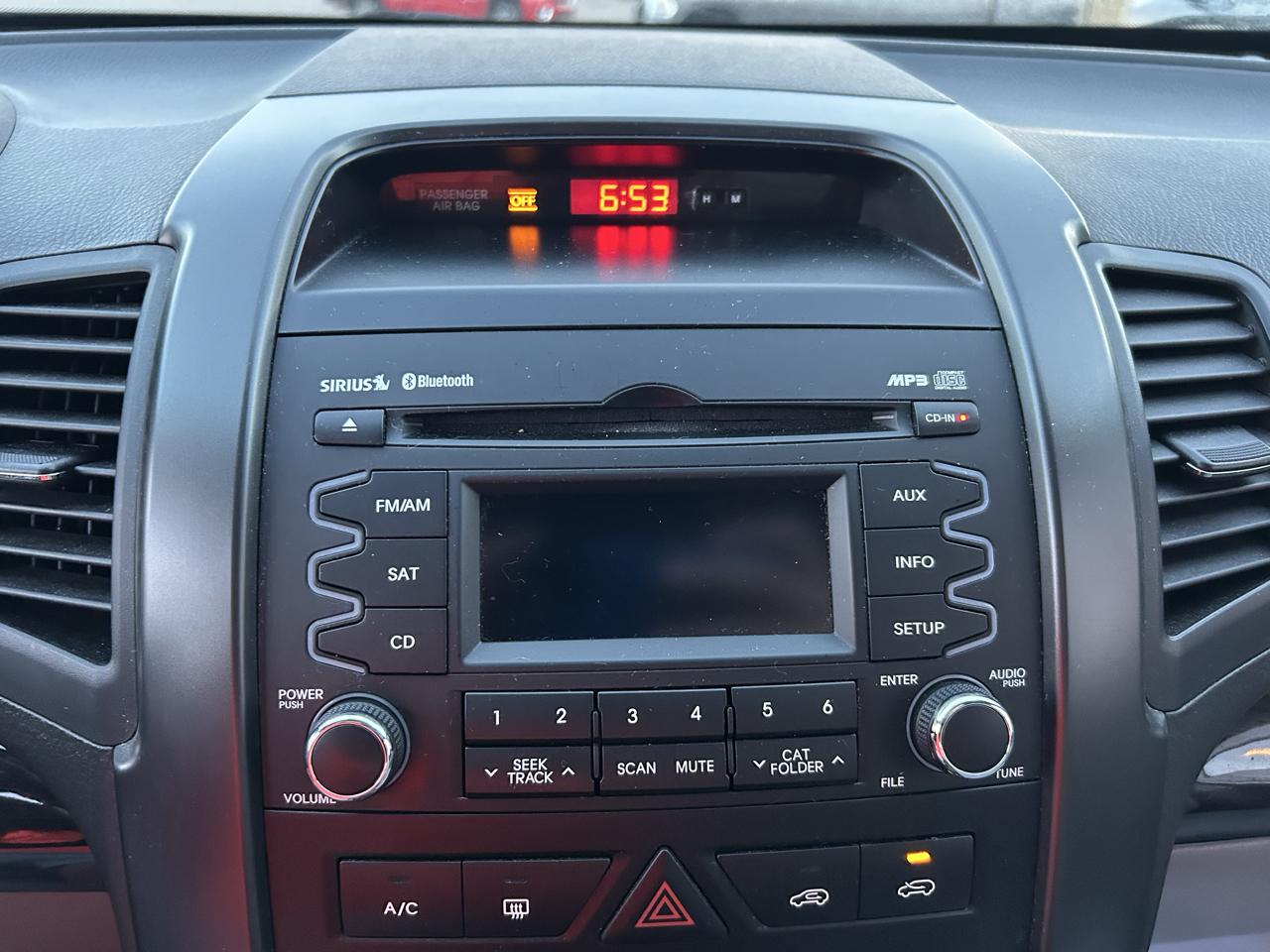 Kia Sorento 2WD 4dr I4 Base 2011