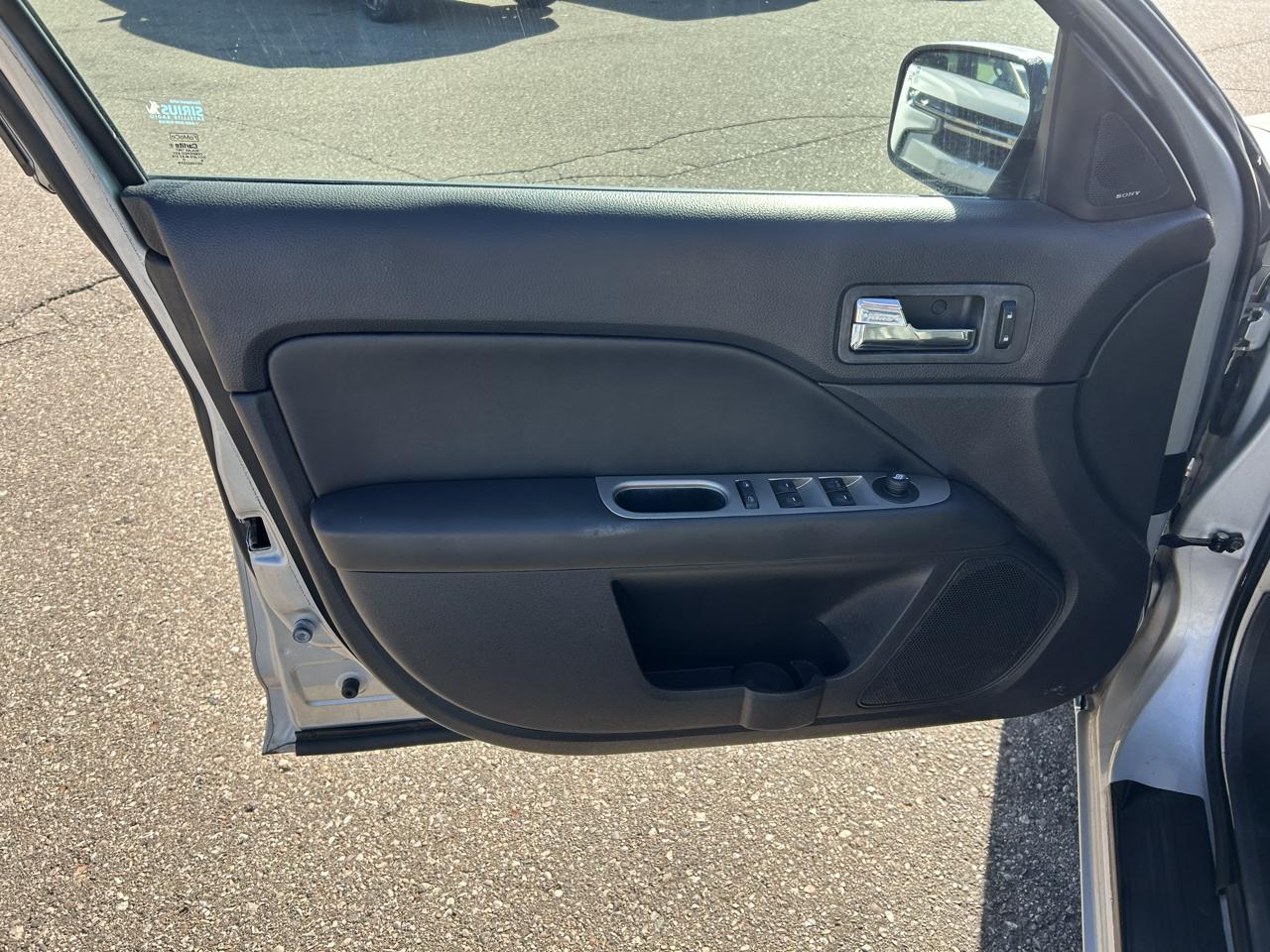 Ford Fusion 4dr Sdn SEL FWD 2010