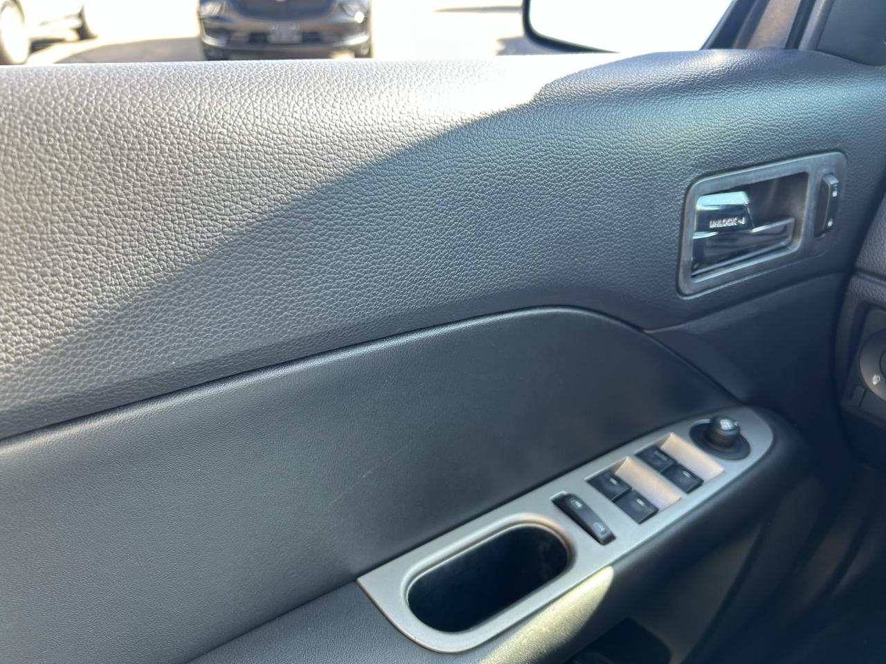 Ford Fusion 4dr Sdn SEL FWD 2010