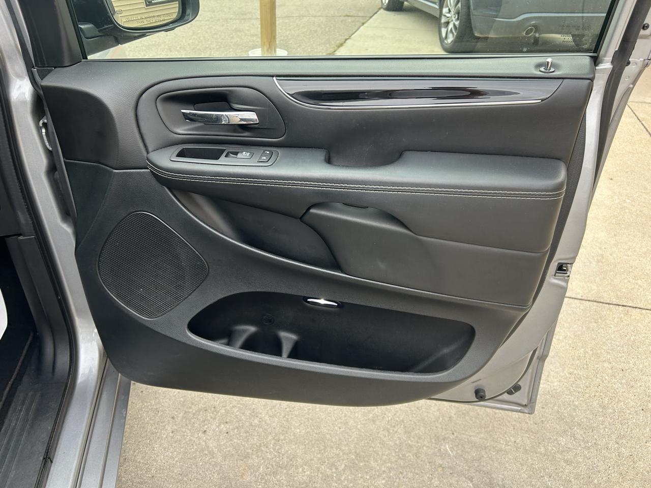 Dodge Grand Caravan SE Plus Wagon 2018